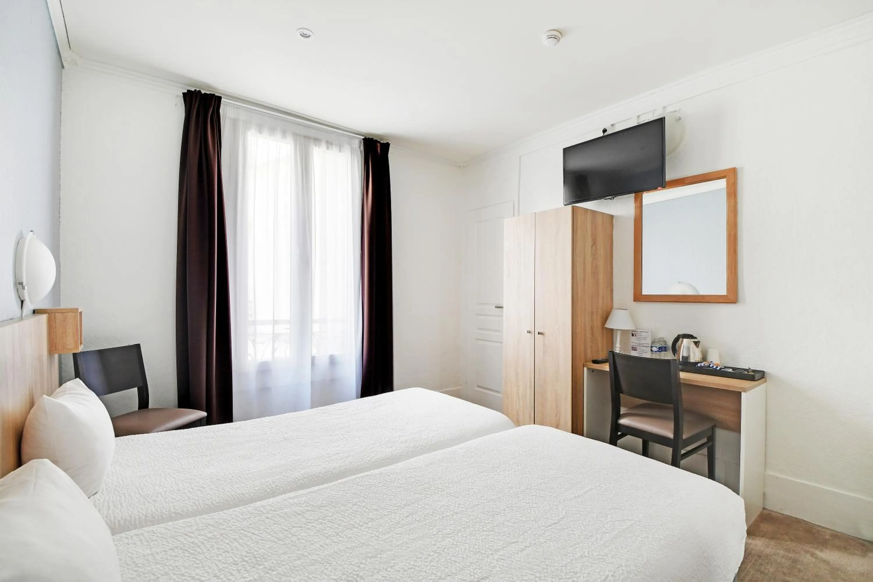 Bedroom, Bed in Altona