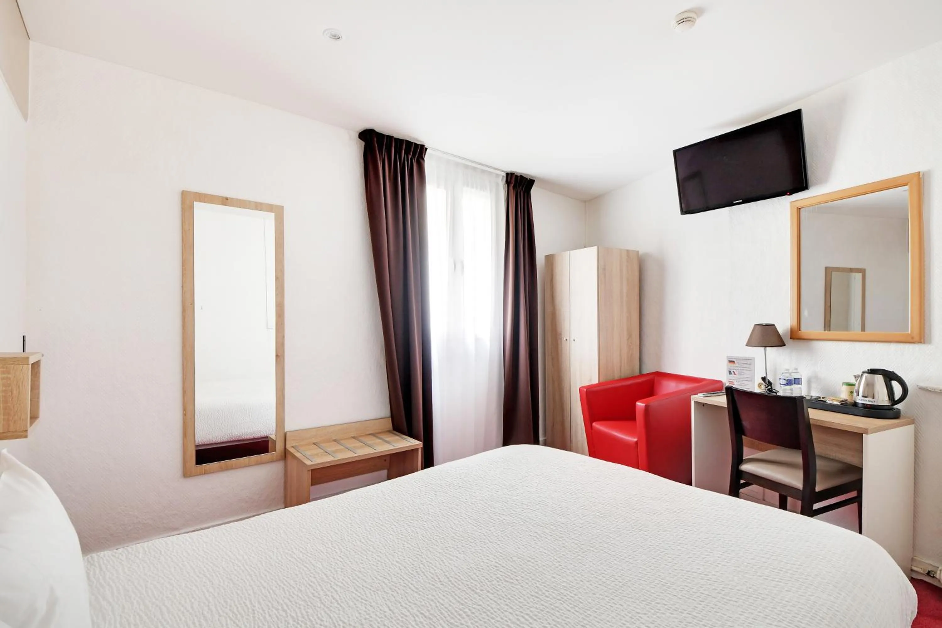 Bedroom, Bed in Altona