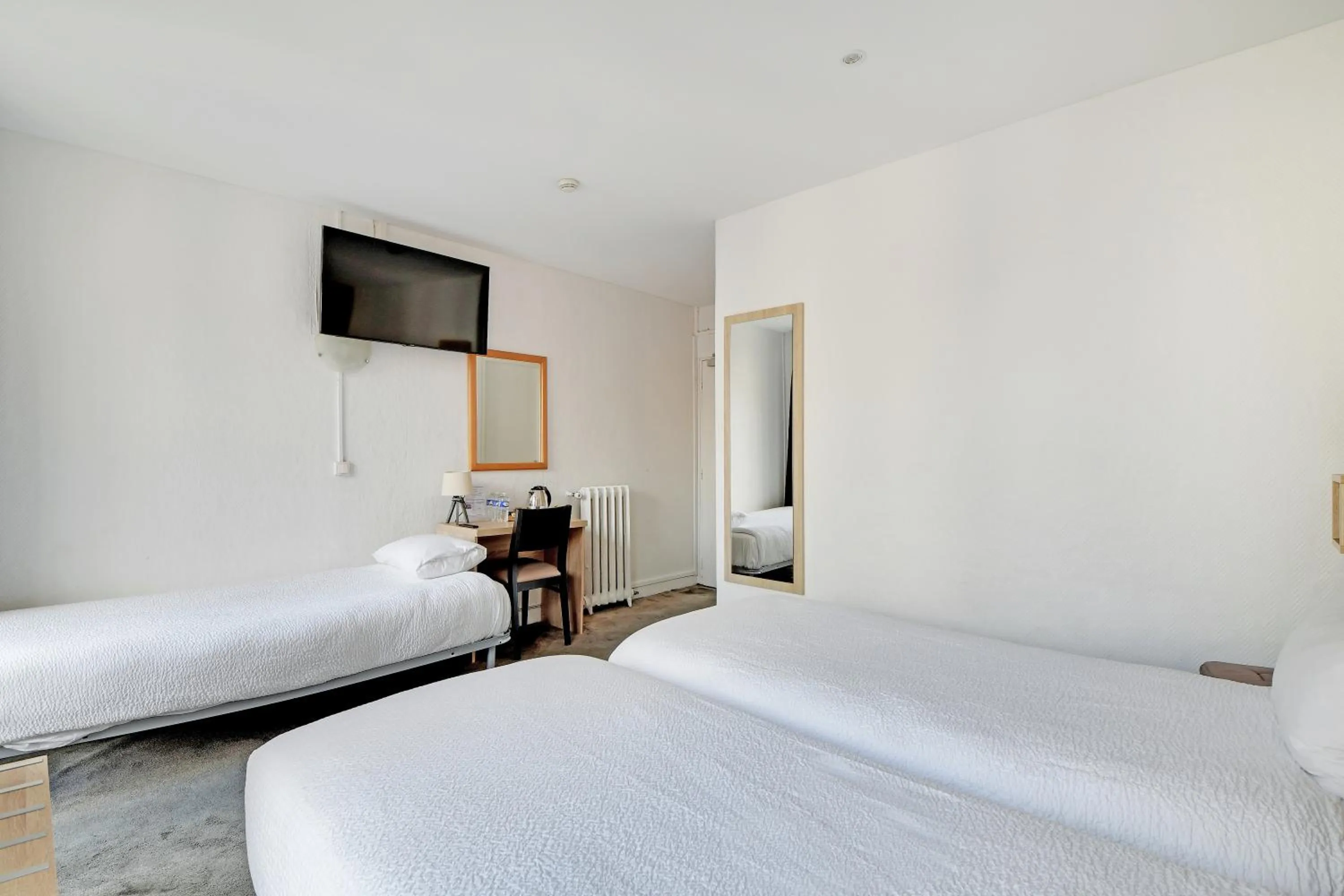 Bedroom, Bed in Altona