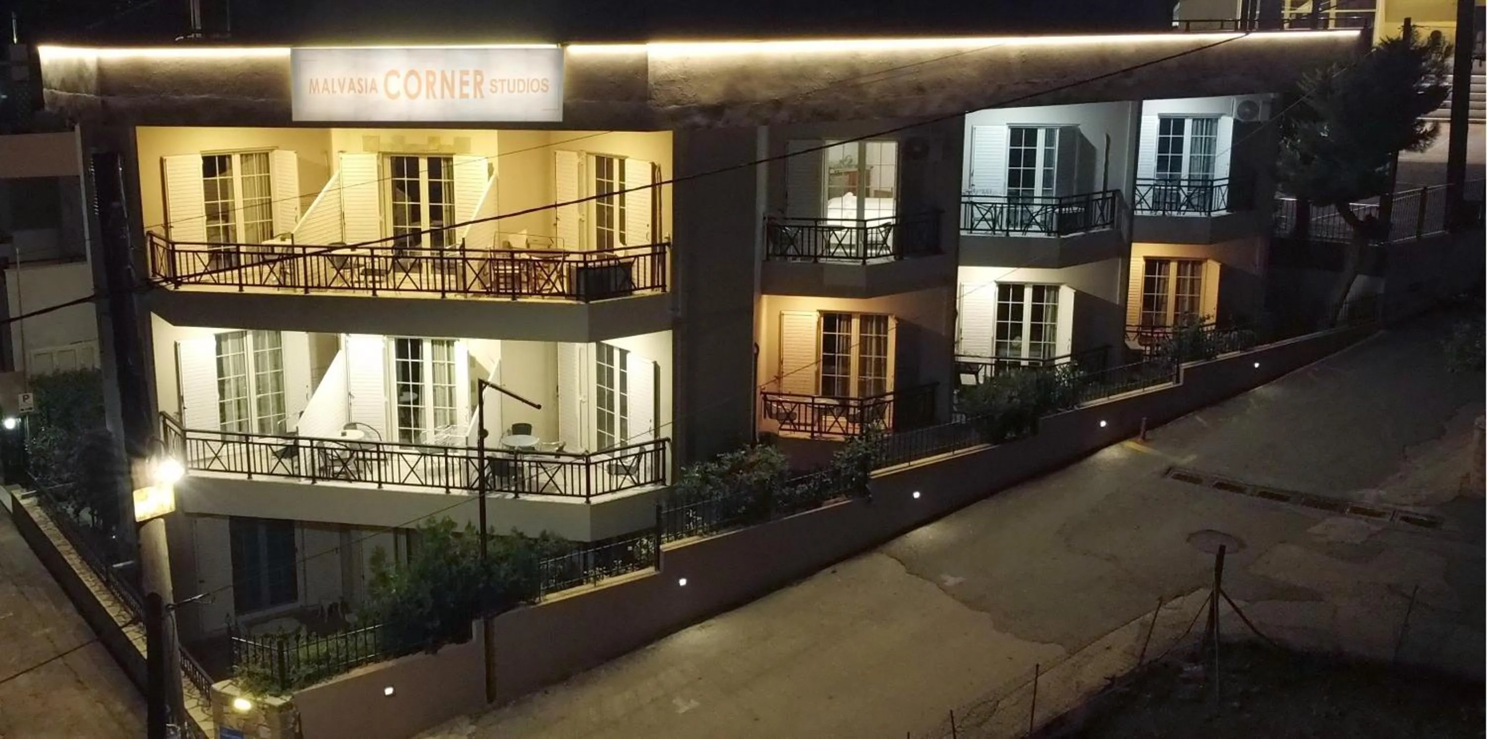 Property building in Malvasia Corner Studios - ex Romeo's House