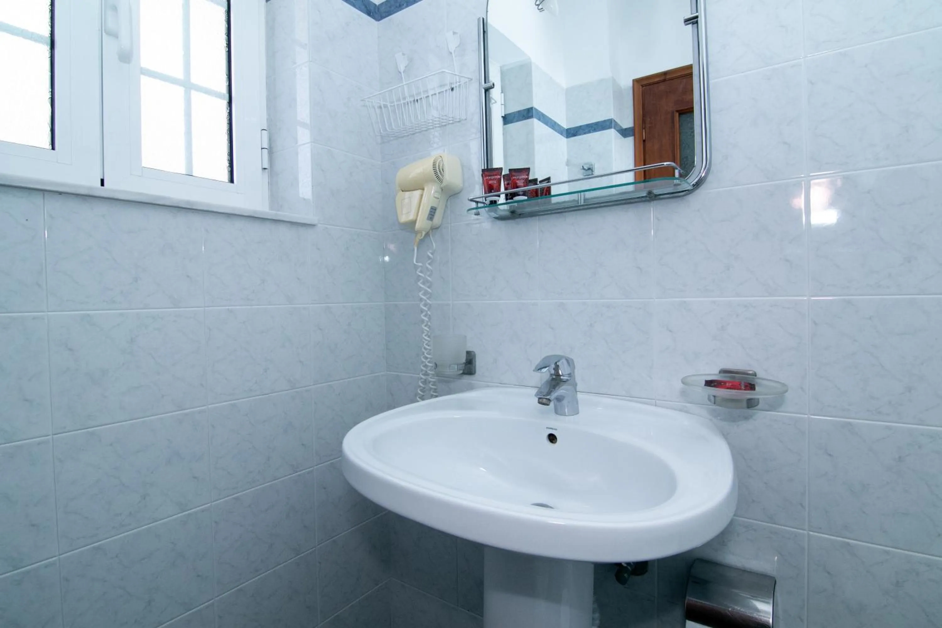 Malvasia Corner Studios - ex Romeo's House