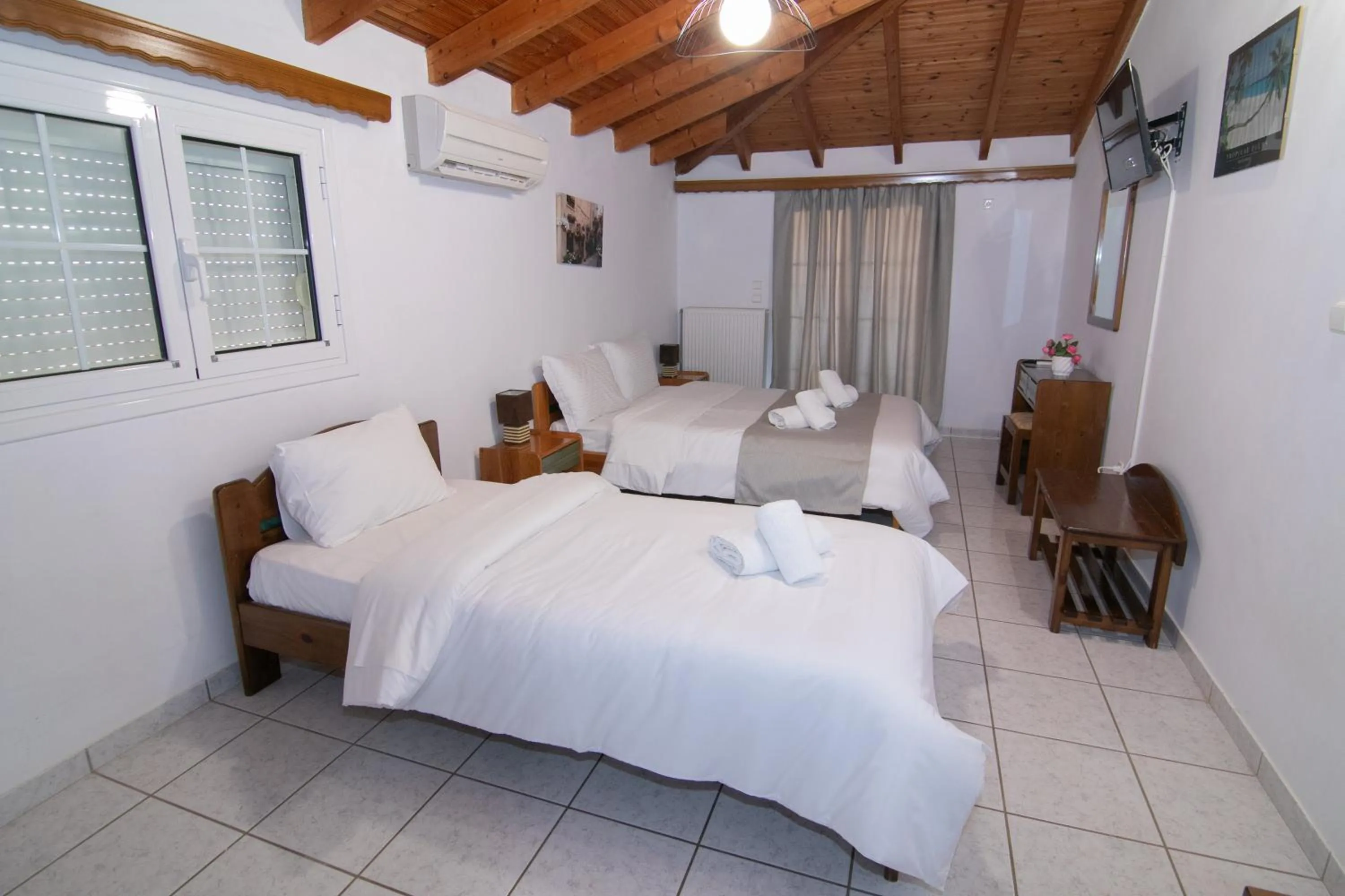 Bed in Malvasia Corner Studios - ex Romeo's House