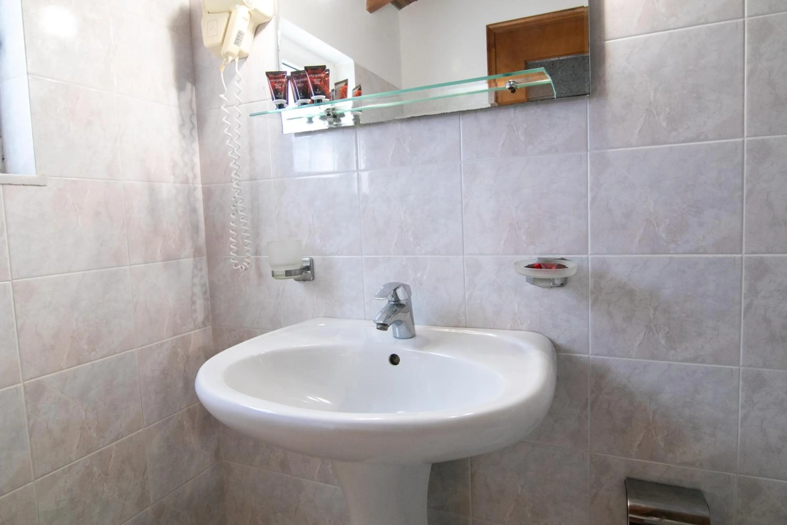 Malvasia Corner Studios - ex Romeo's House