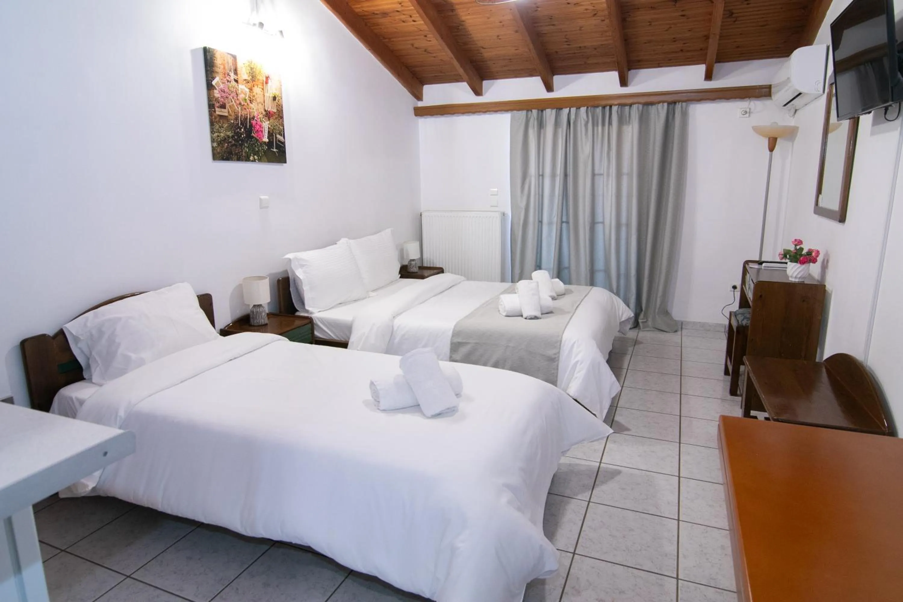 Bed in Malvasia Corner Studios - ex Romeo's House