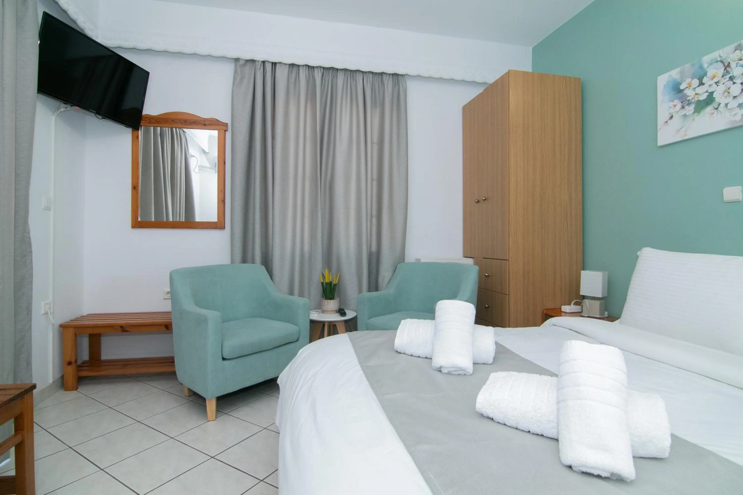 Bed in Malvasia Corner Studios - ex Romeo's House