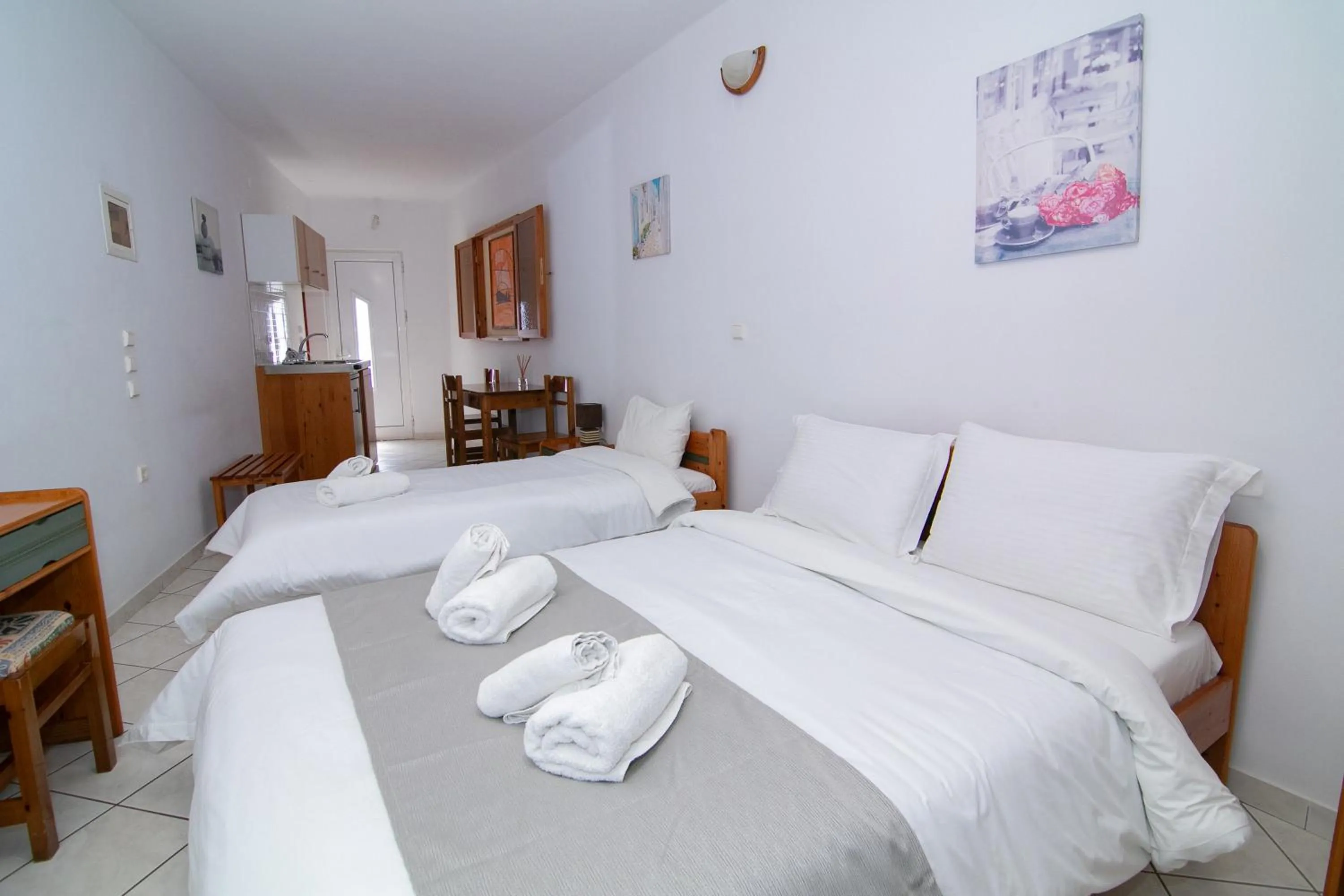 Bed in Malvasia Corner Studios - ex Romeo's House