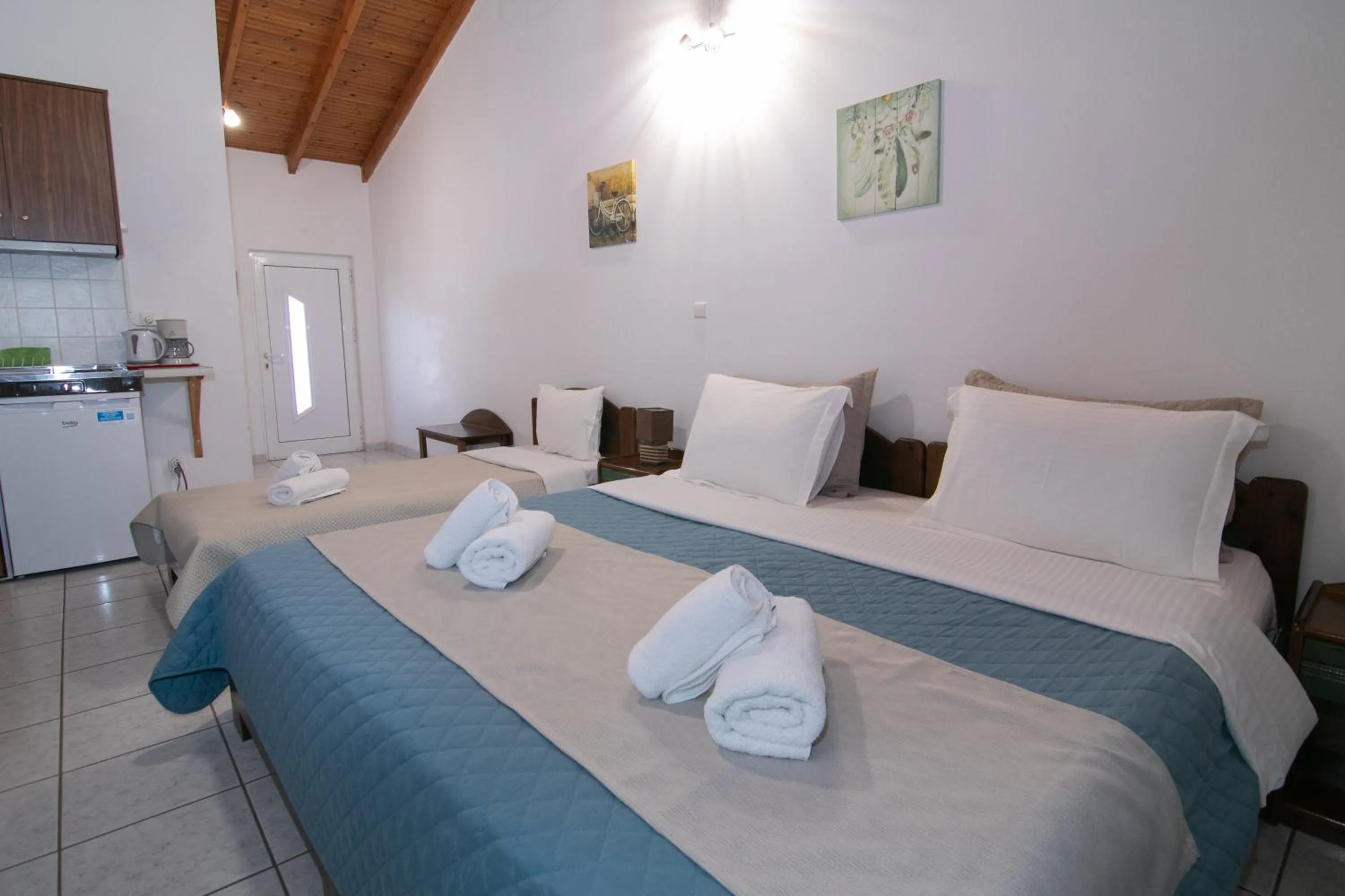 Bed in Malvasia Corner Studios - ex Romeo's House