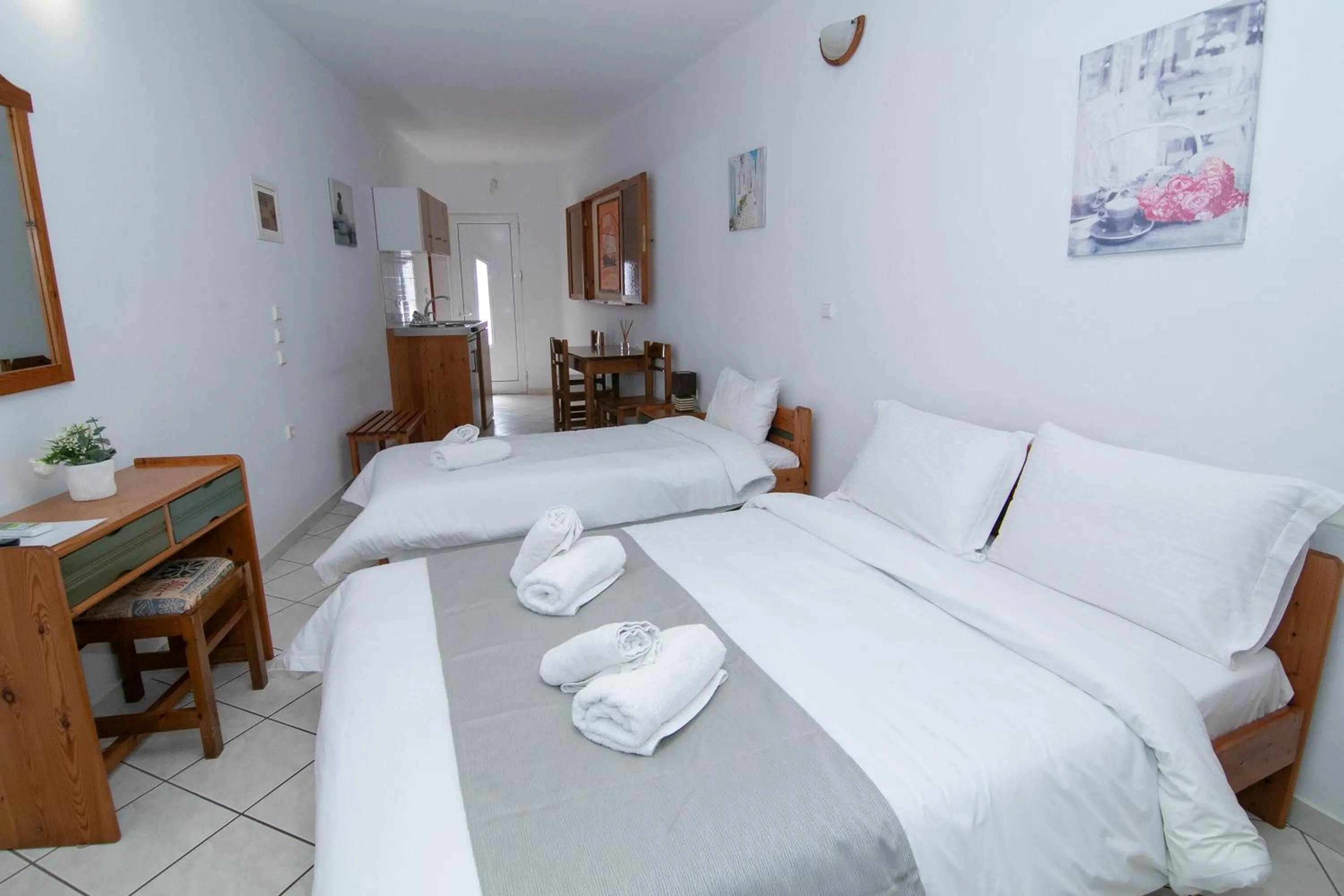 Bed in Malvasia Corner Studios - ex Romeo's House