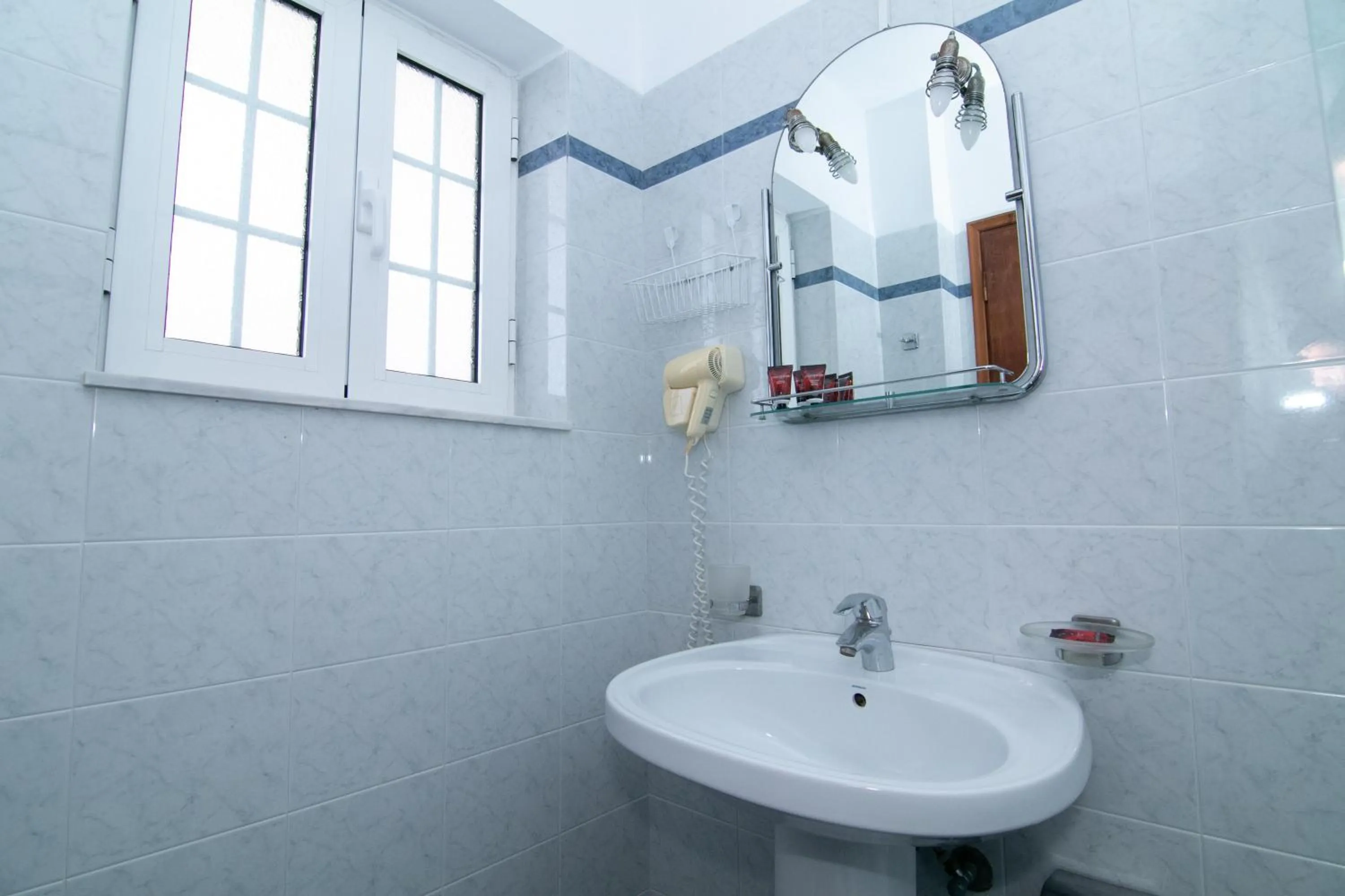 Malvasia Corner Studios - ex Romeo's House