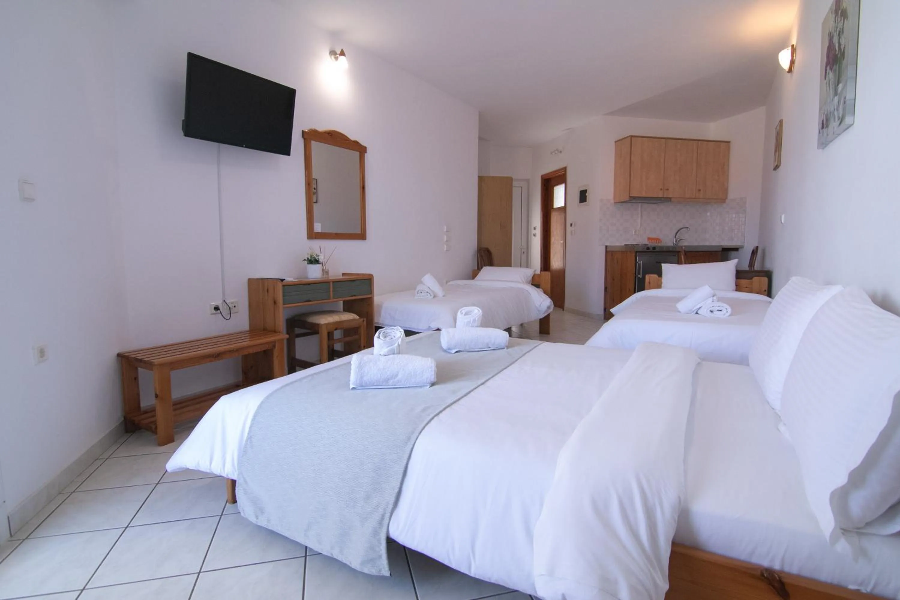 Bed in Malvasia Corner Studios - ex Romeo's House