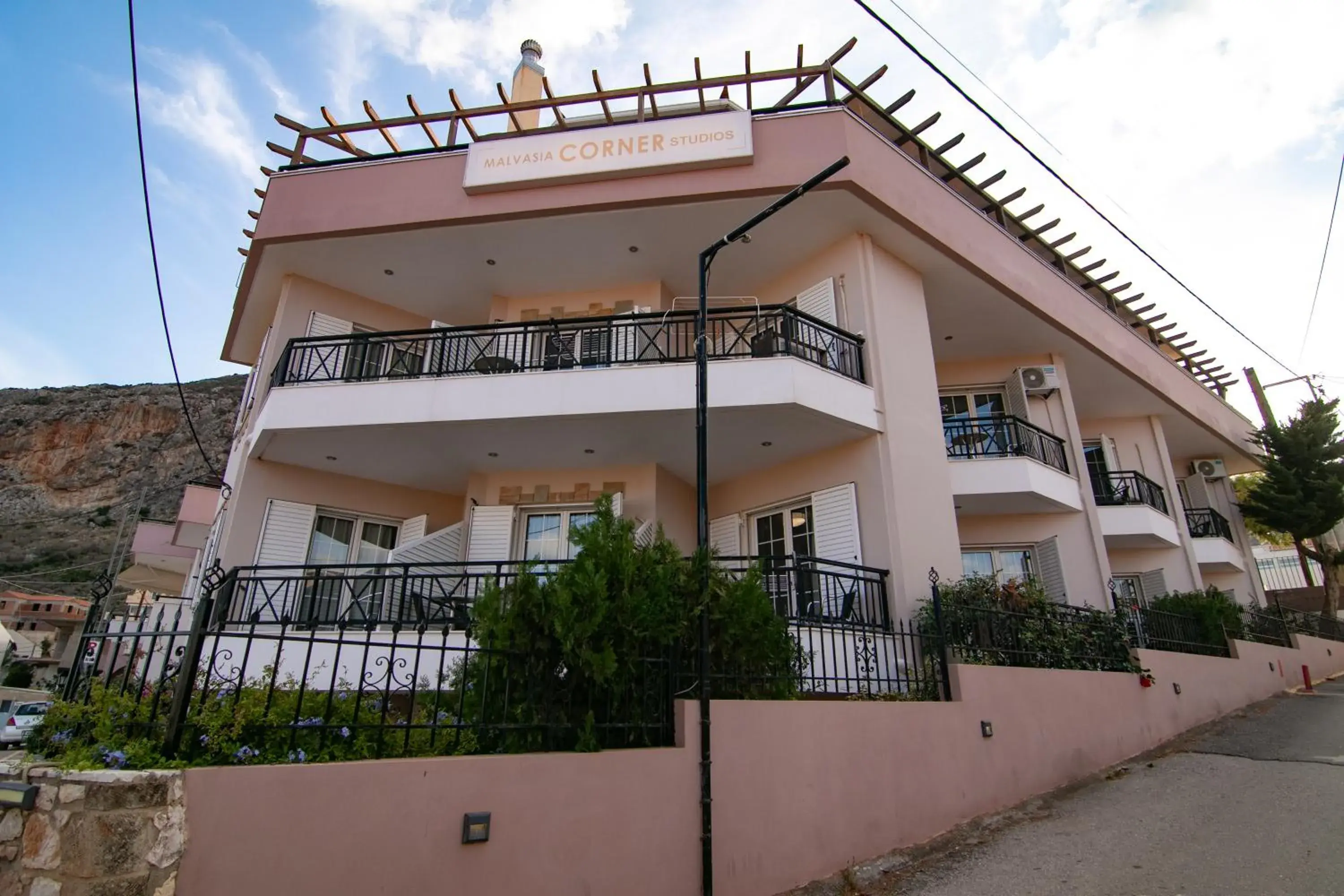 Property building in Malvasia Corner Studios - ex Romeo's House Property building in Malvasia Corner Studios - ex Romeo's House