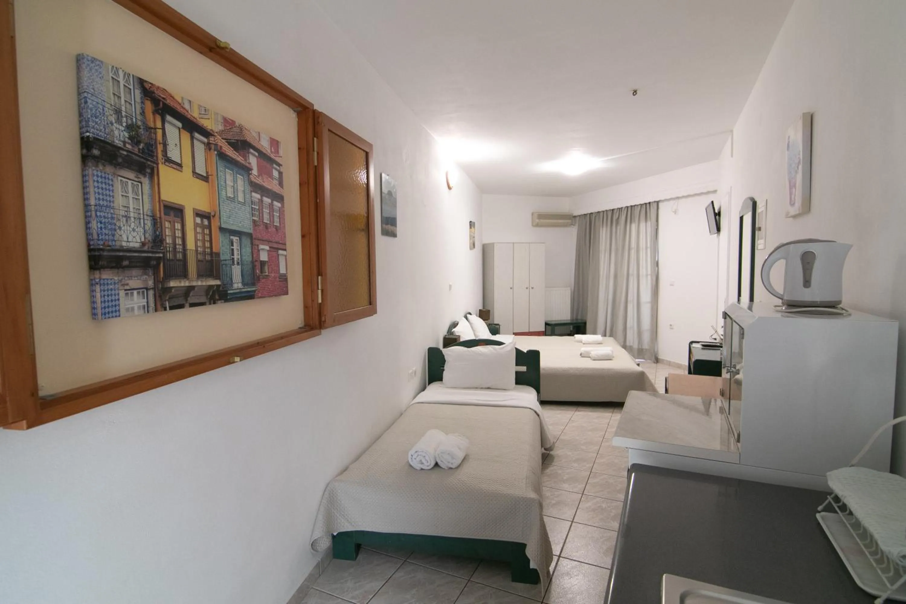 Malvasia Corner Studios - ex Romeo's House