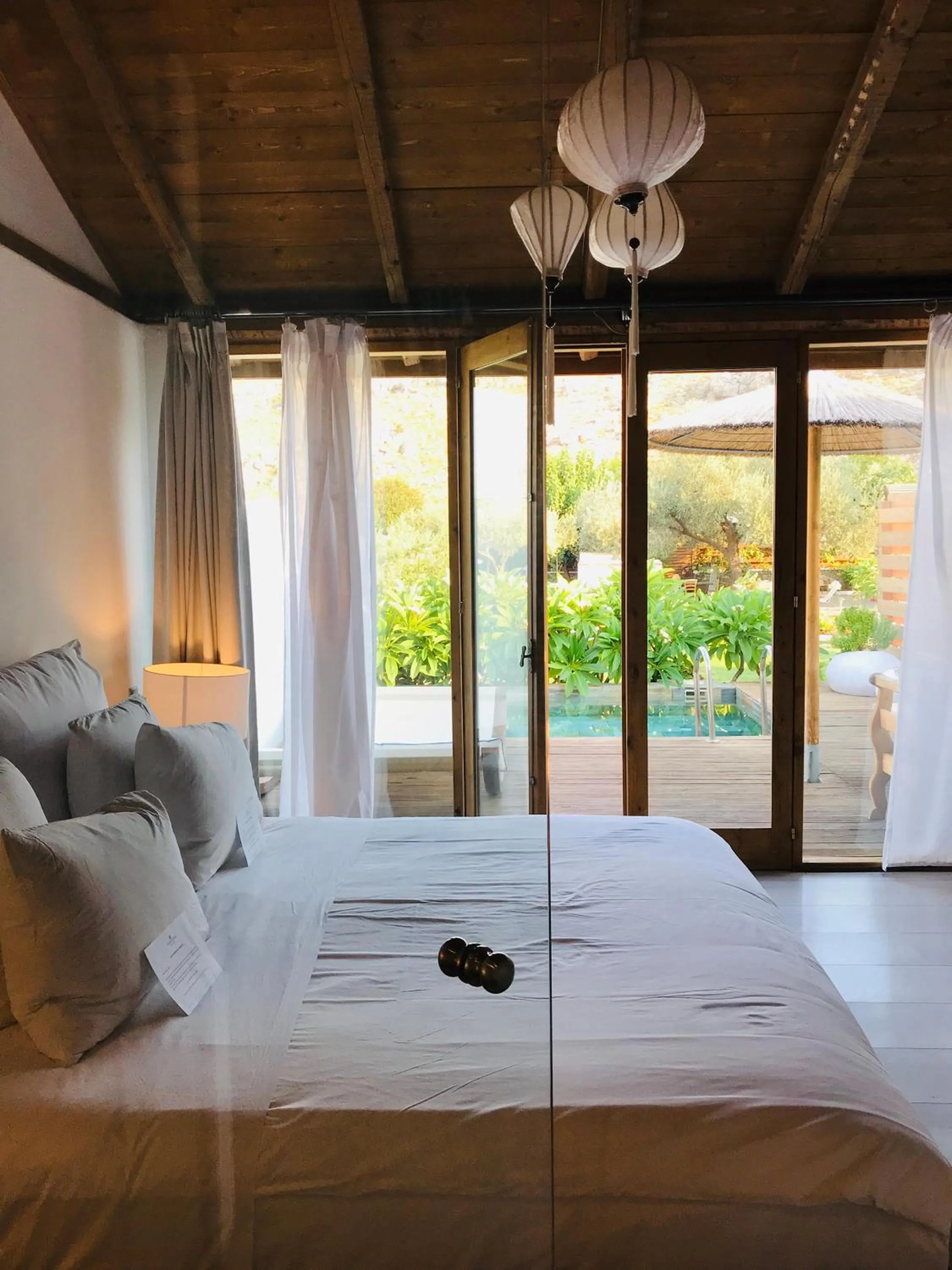 Photo of the whole room, Bed in Caesars Gardens Hotel & Spa - Adults Only