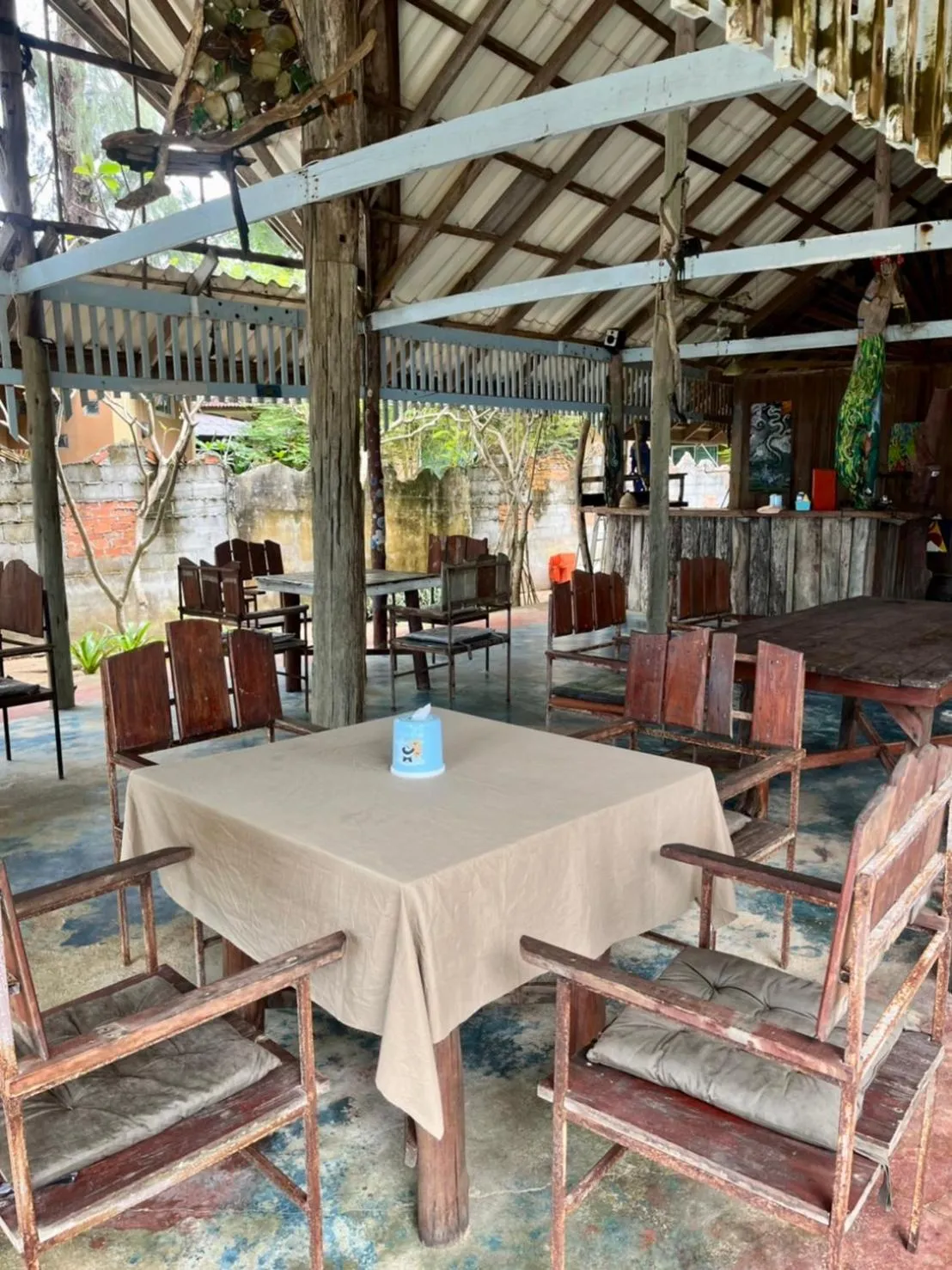 Restaurant/places to eat in Sanctuary Lanta