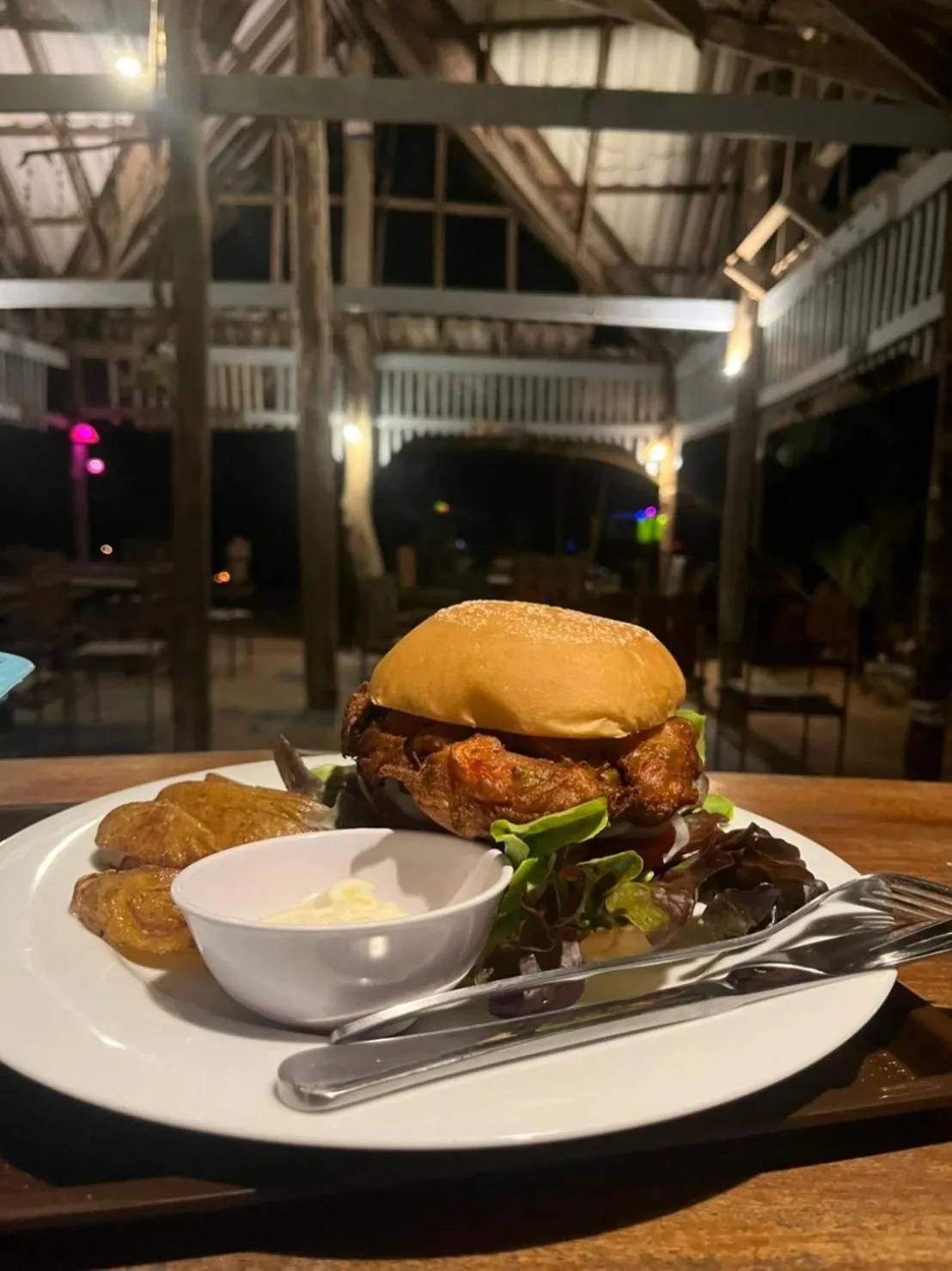 Restaurant/places to eat in Sanctuary Lanta