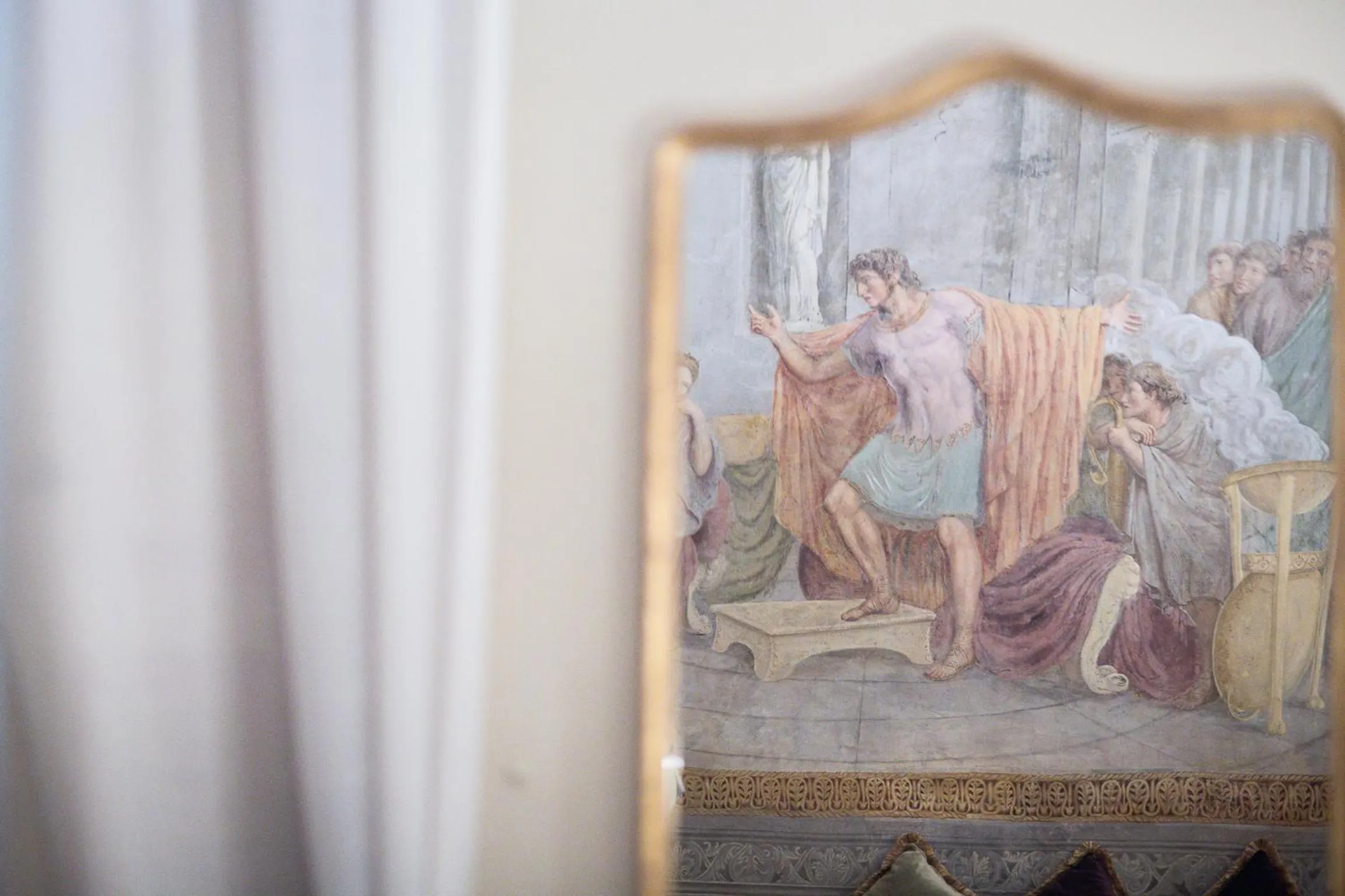 Decorative detail in Hotel Burchianti