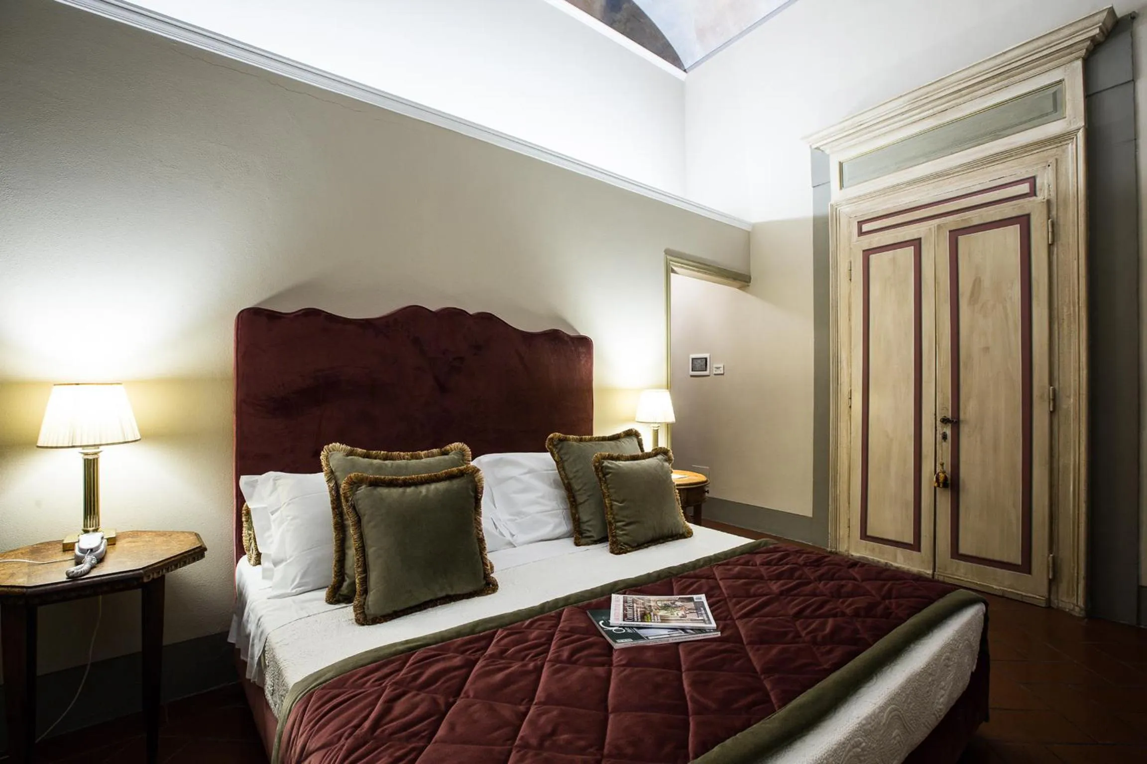 Bedroom, Bed in Hotel Burchianti