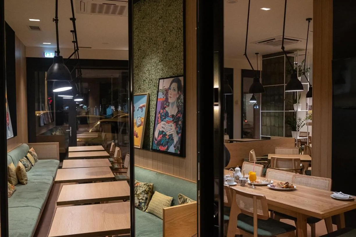 Lounge or bar in Democritus