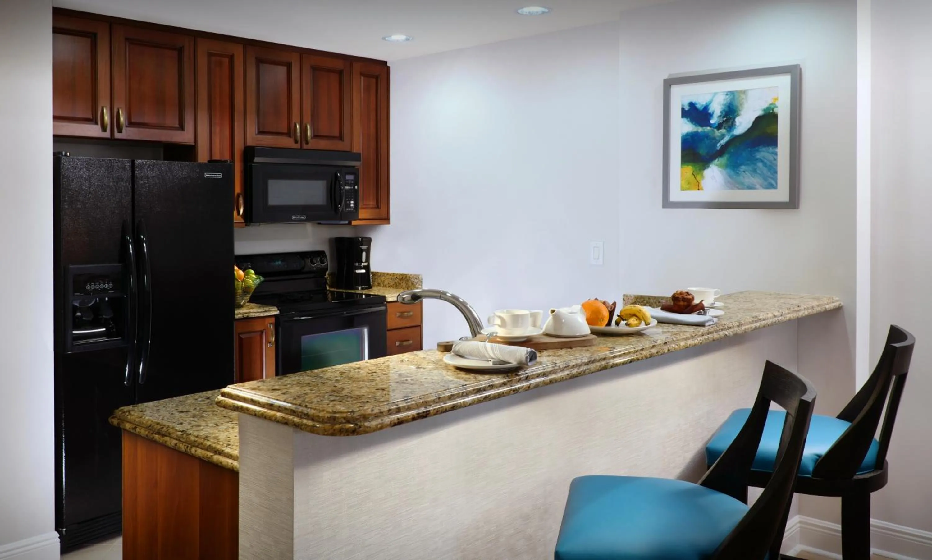 Coffee/tea facilities in Naples Bay Resort and Marina