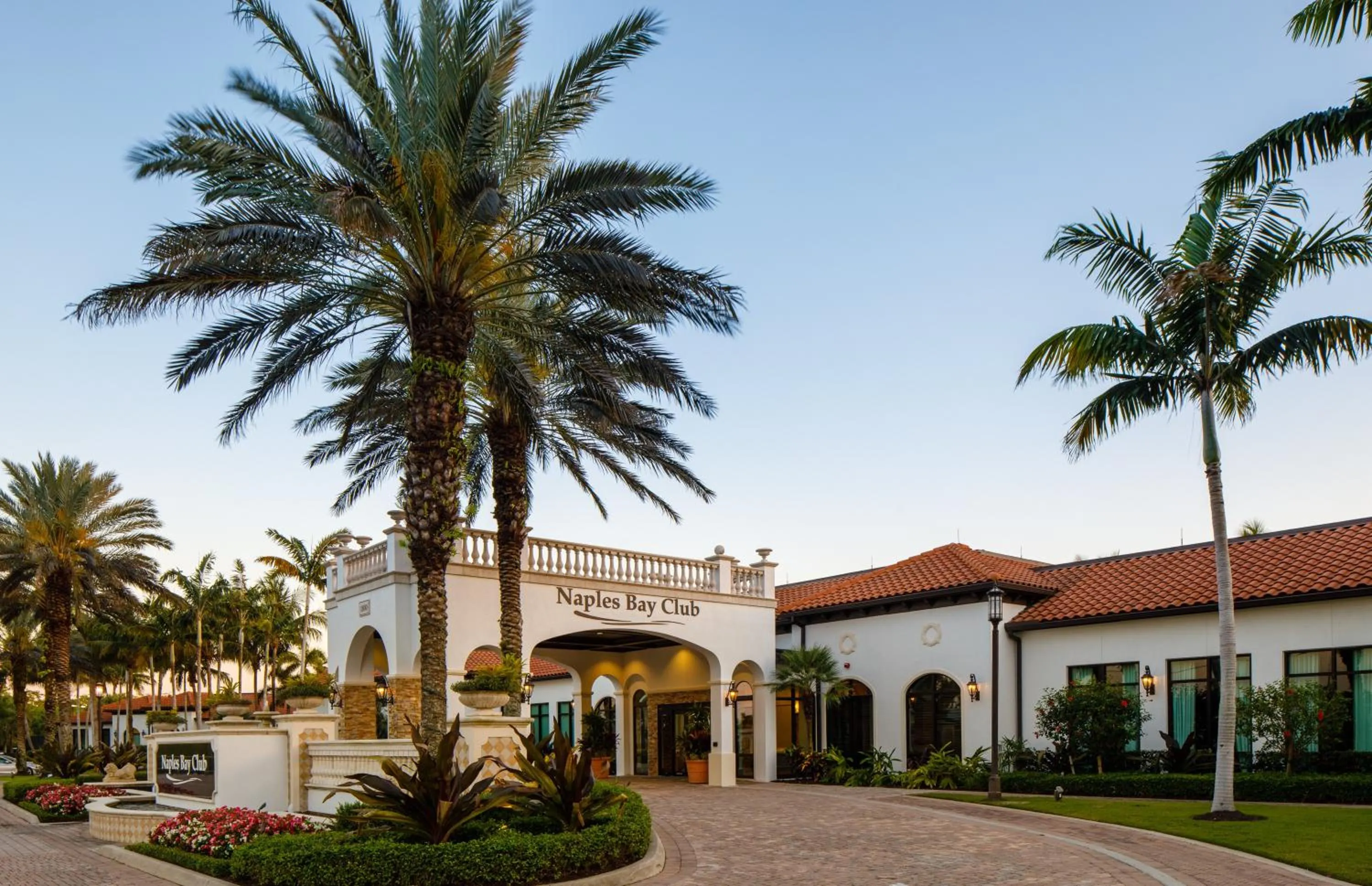 Property building in Naples Bay Resort and Marina