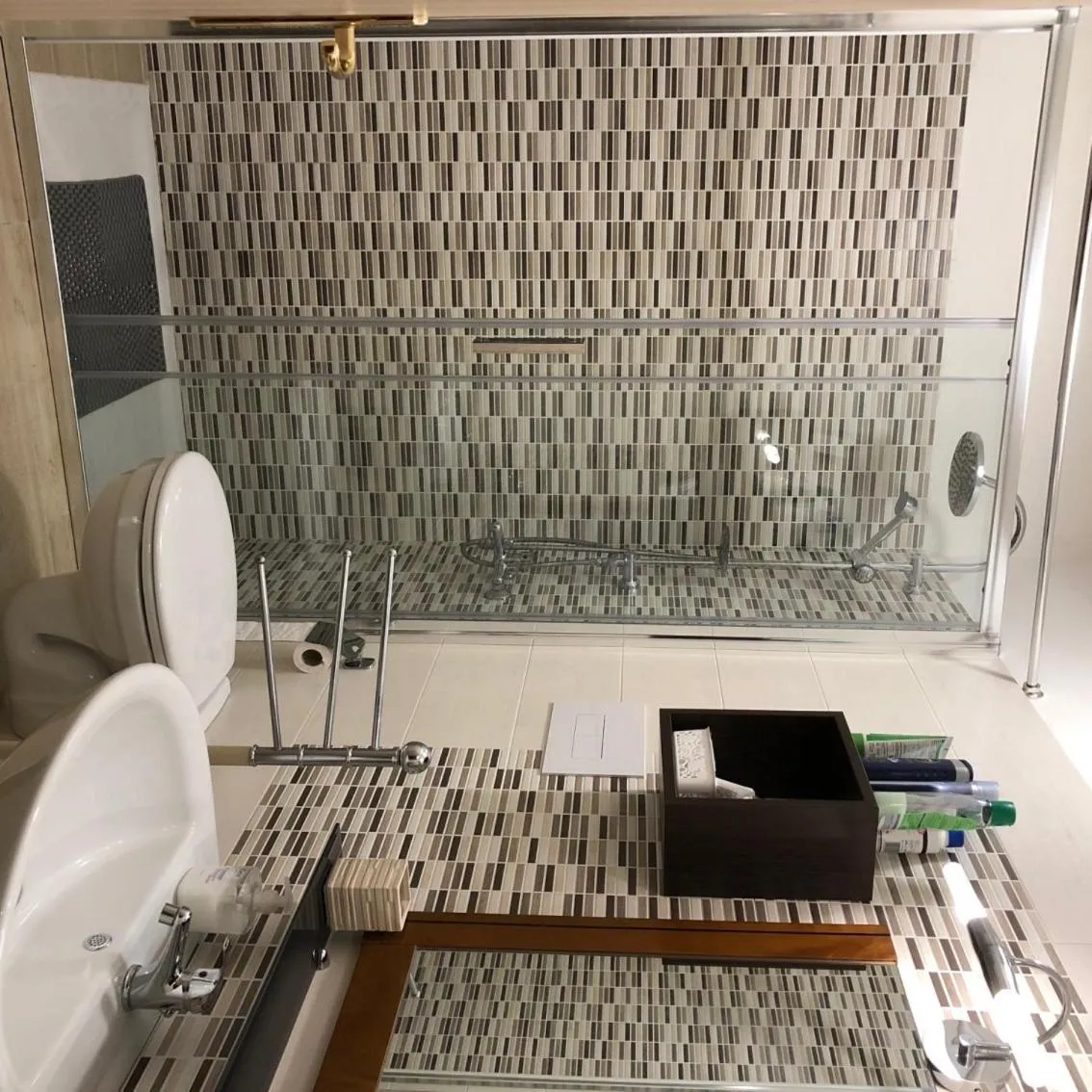 Bathroom in B&B Mariupol