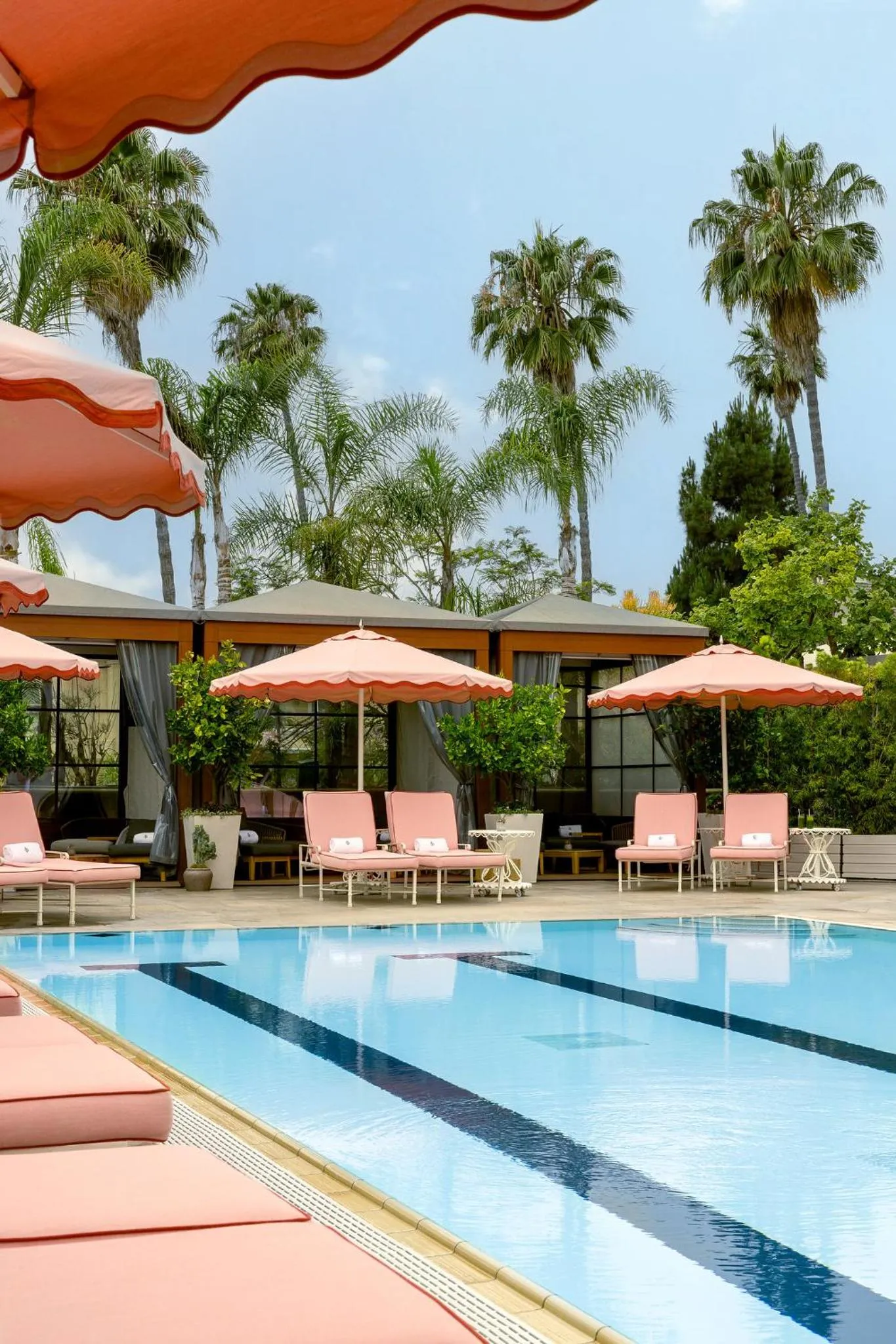 Swimming pool in Four Seasons Hotel Los Angeles at Beverly Hills