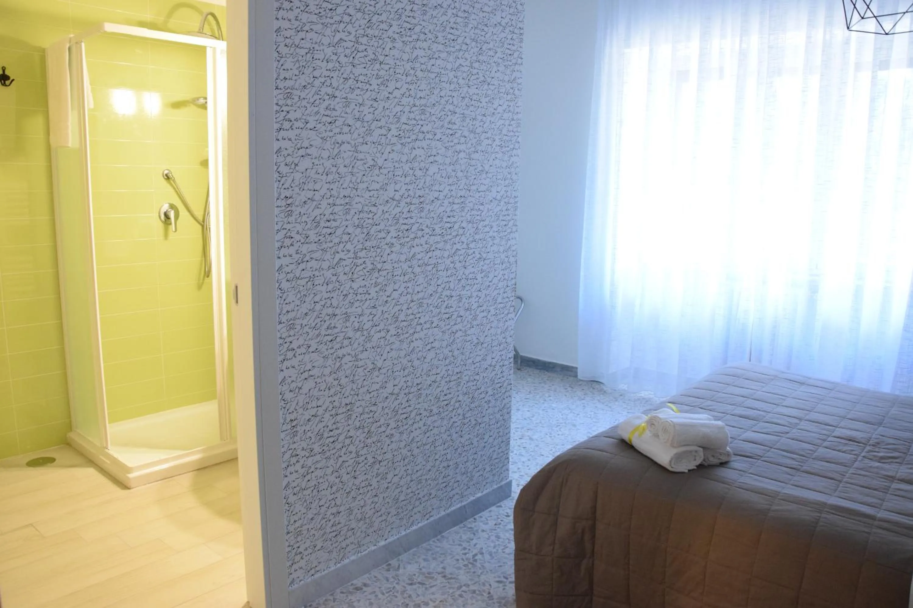 Photo of the whole room, Bed in San Lorenzo