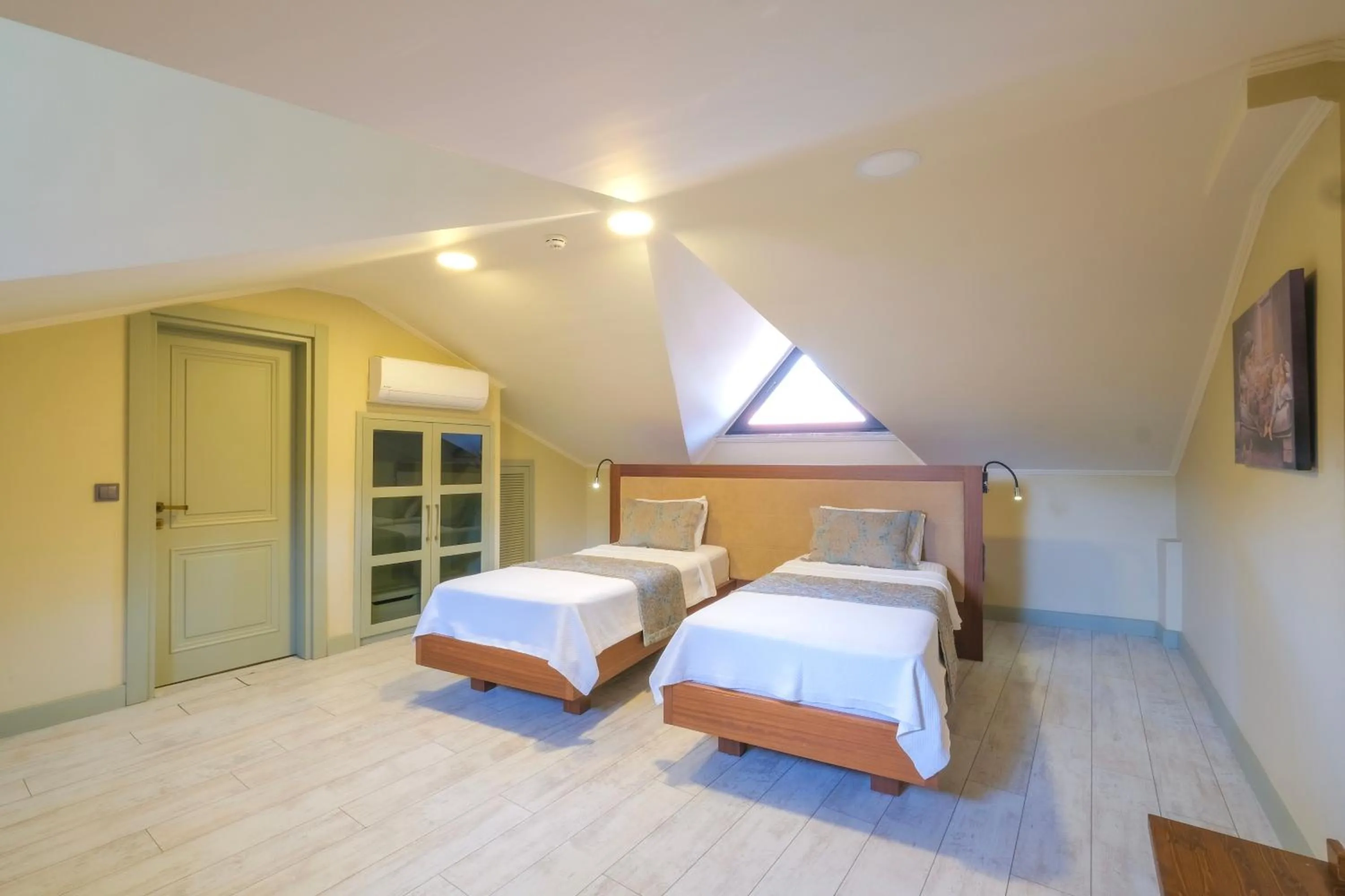 Bed in Göcek Centre Hotel