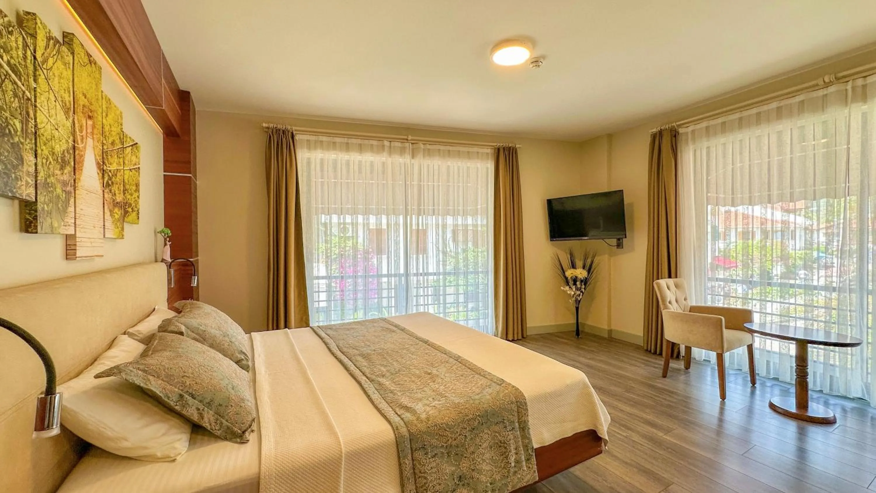 Bed in Göcek Centre Hotel