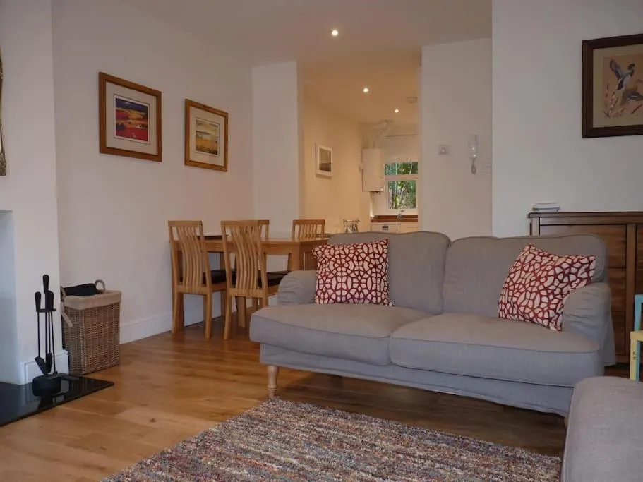 Brockenhurst Apartments