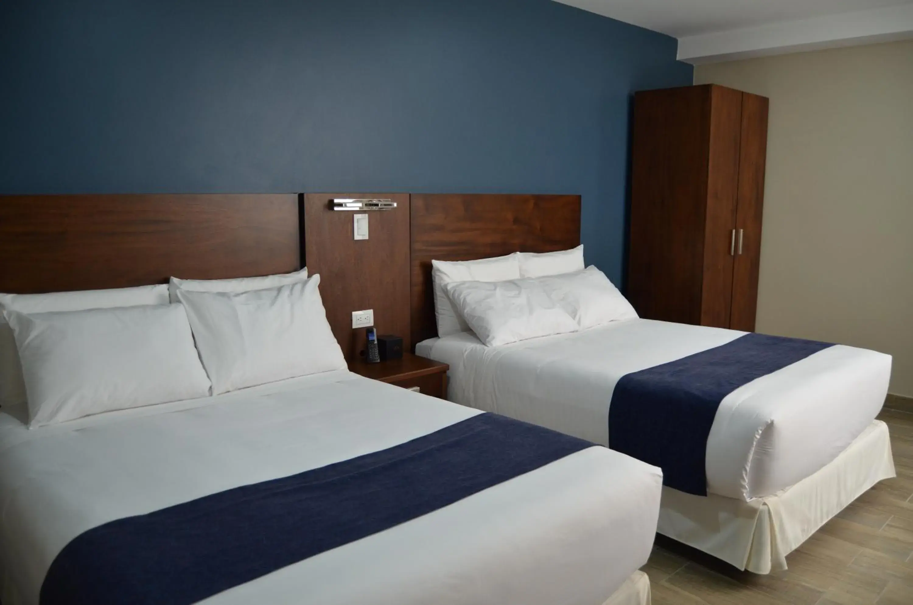 Deluxe Room (2 Adults + 1 Child) in Hotel San Agustin Plaza Deluxe Room (2 Adults + 1 Child) in Hotel San Agustin Plaza