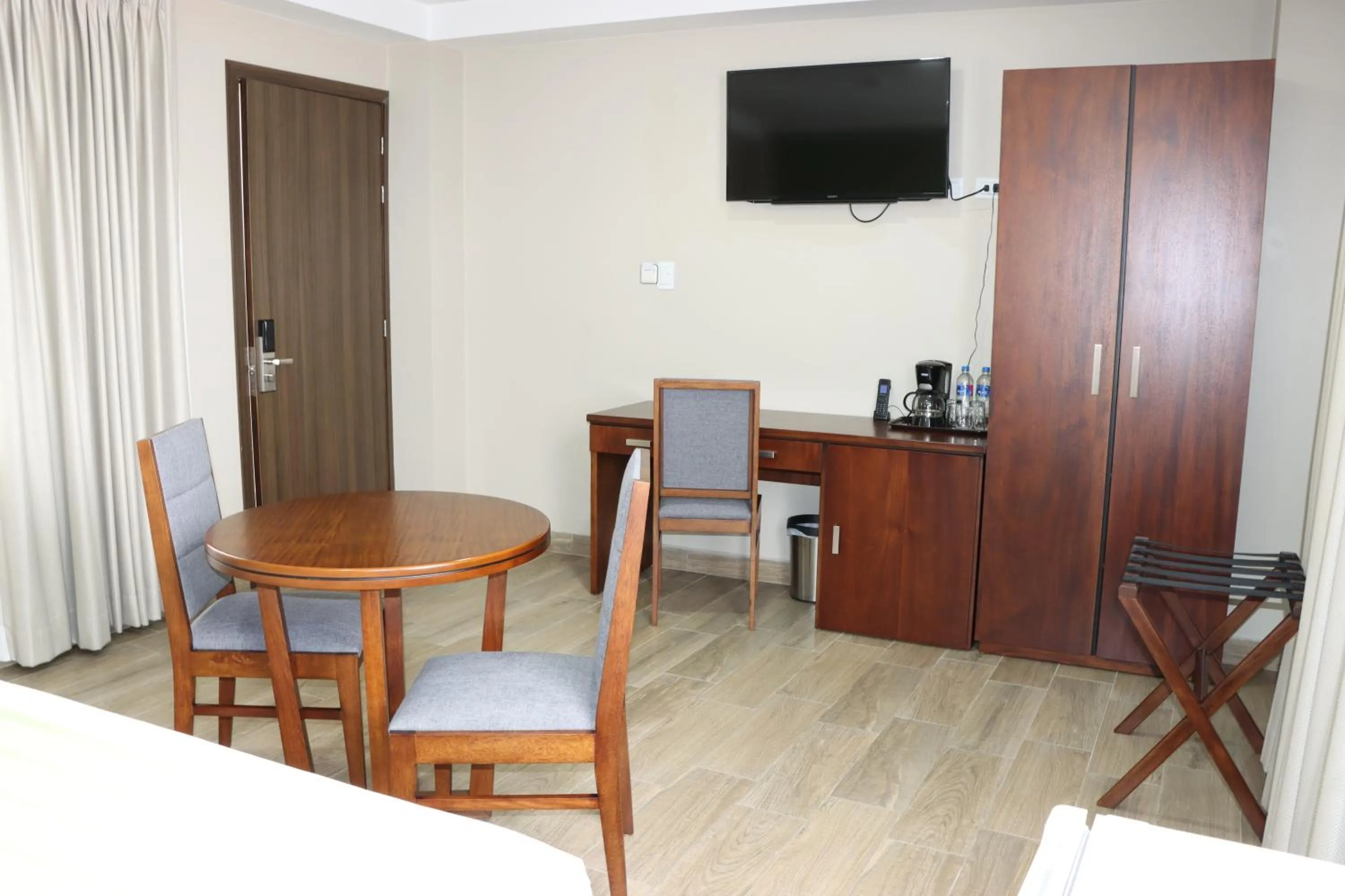 TV and multimedia, Bed in Hotel San Agustin Plaza