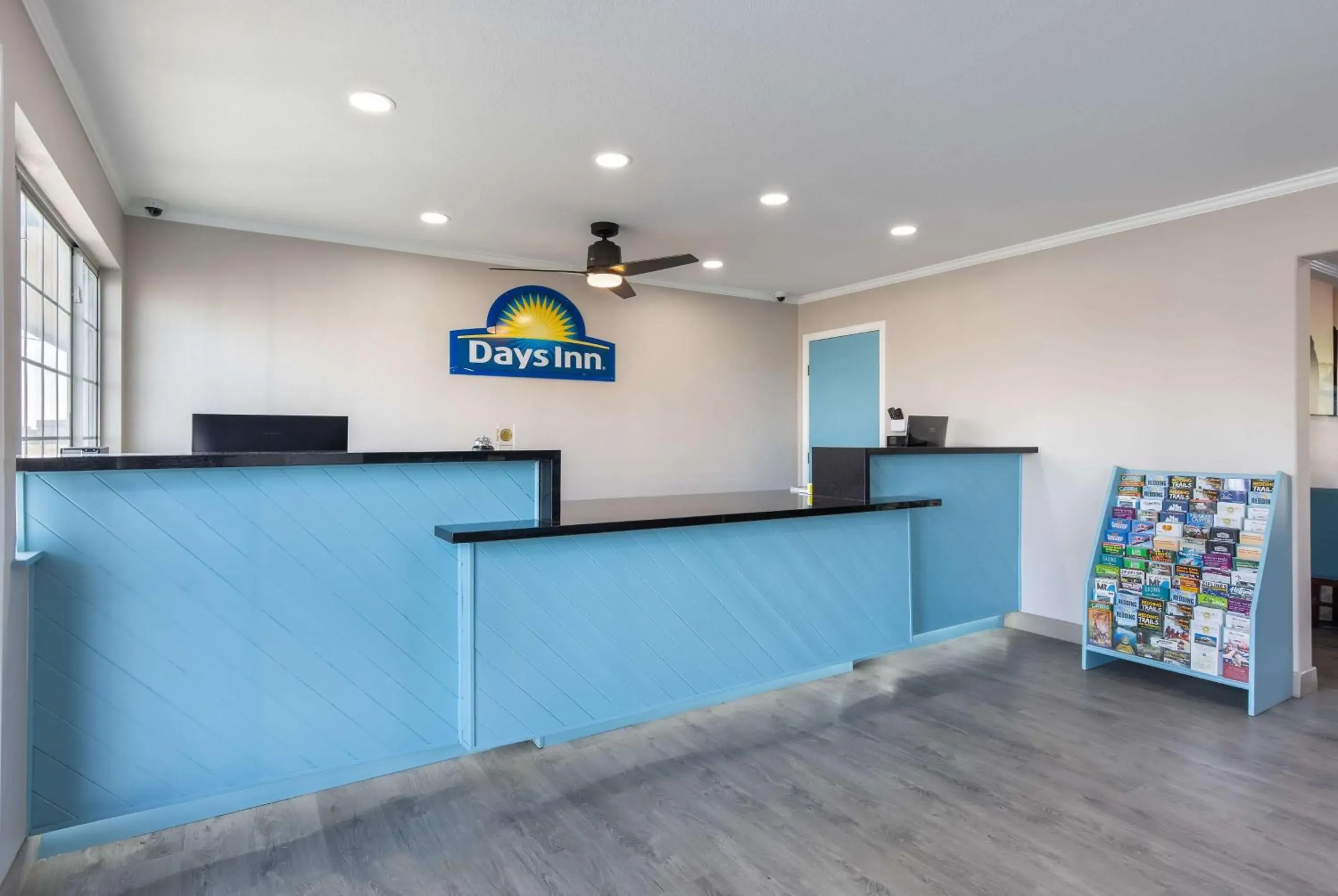Lobby or reception in Days Inn by Wyndham Red Bluff Lobby or reception in Days Inn by Wyndham Red Bluff