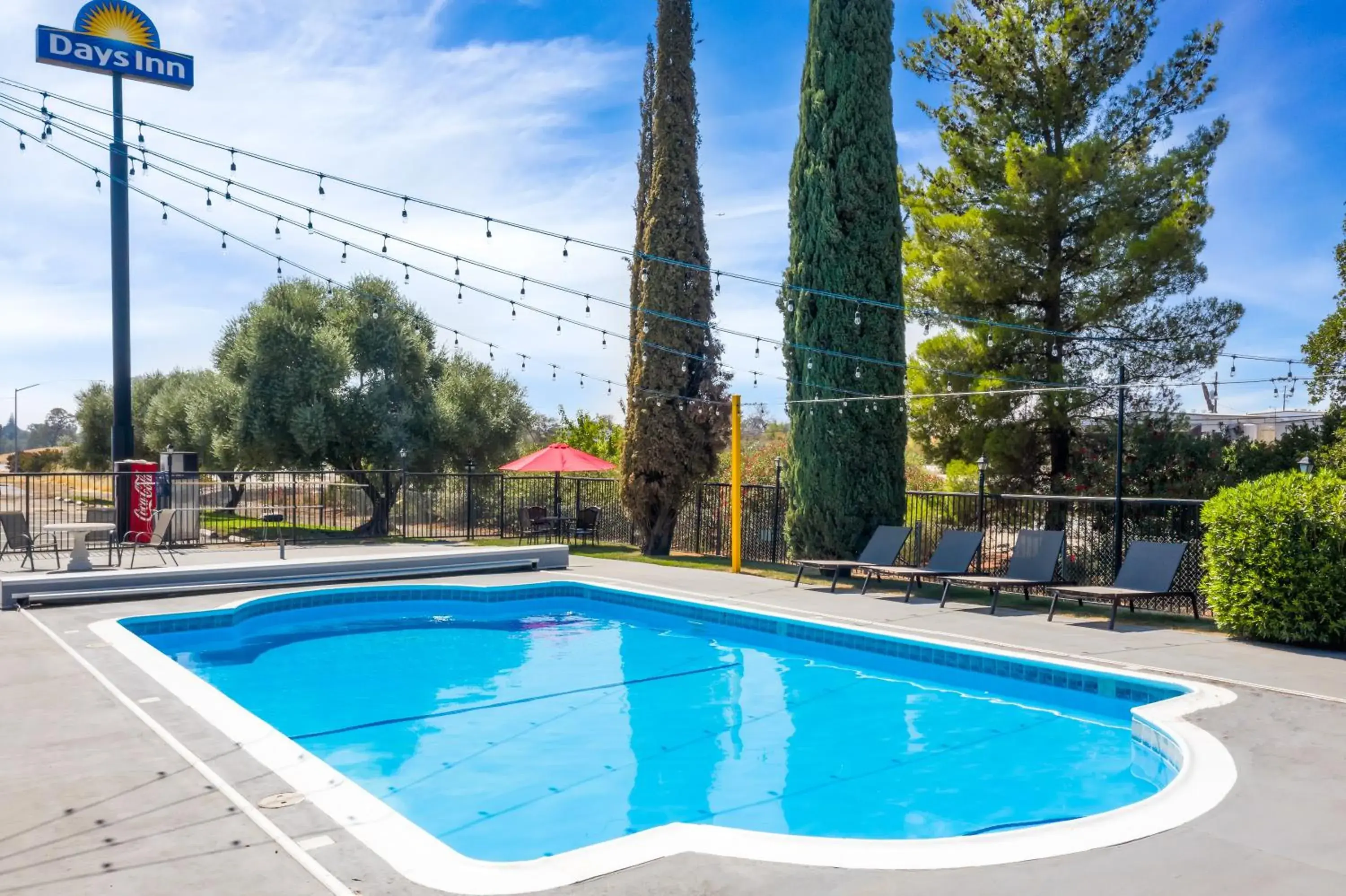 Pool view in Days Inn by Wyndham Red Bluff Pool view in Days Inn by Wyndham Red Bluff