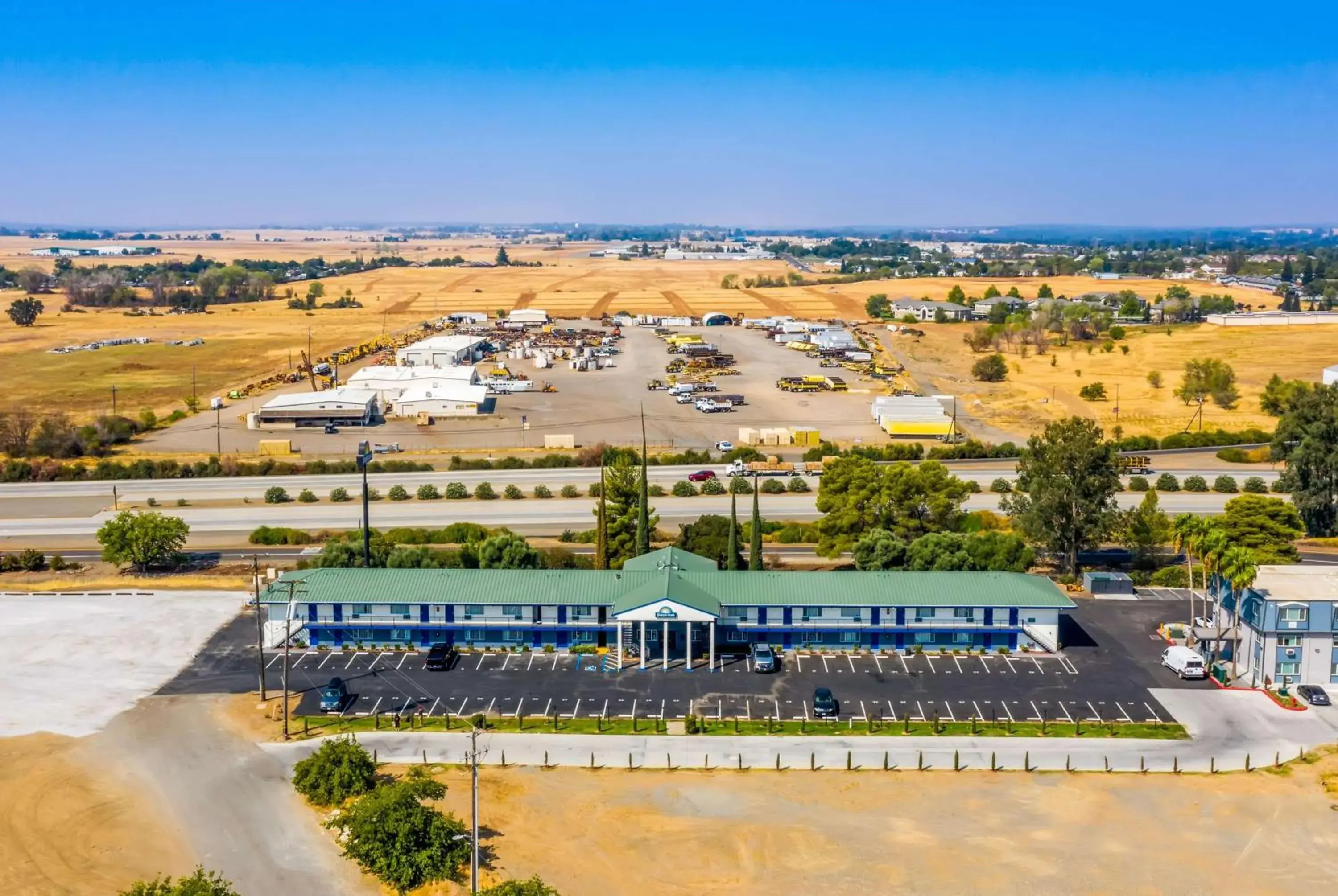 Property building in Days Inn by Wyndham Red Bluff Property building in Days Inn by Wyndham Red Bluff