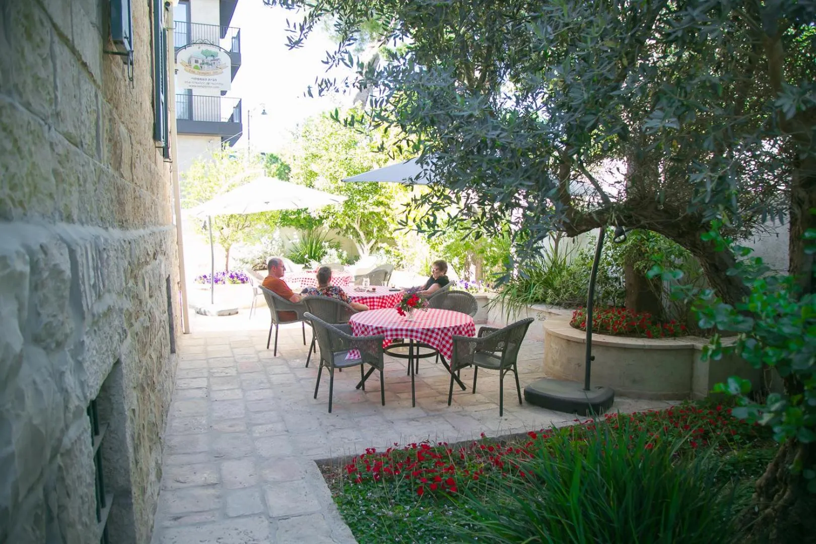 Patio in The Templer Inn