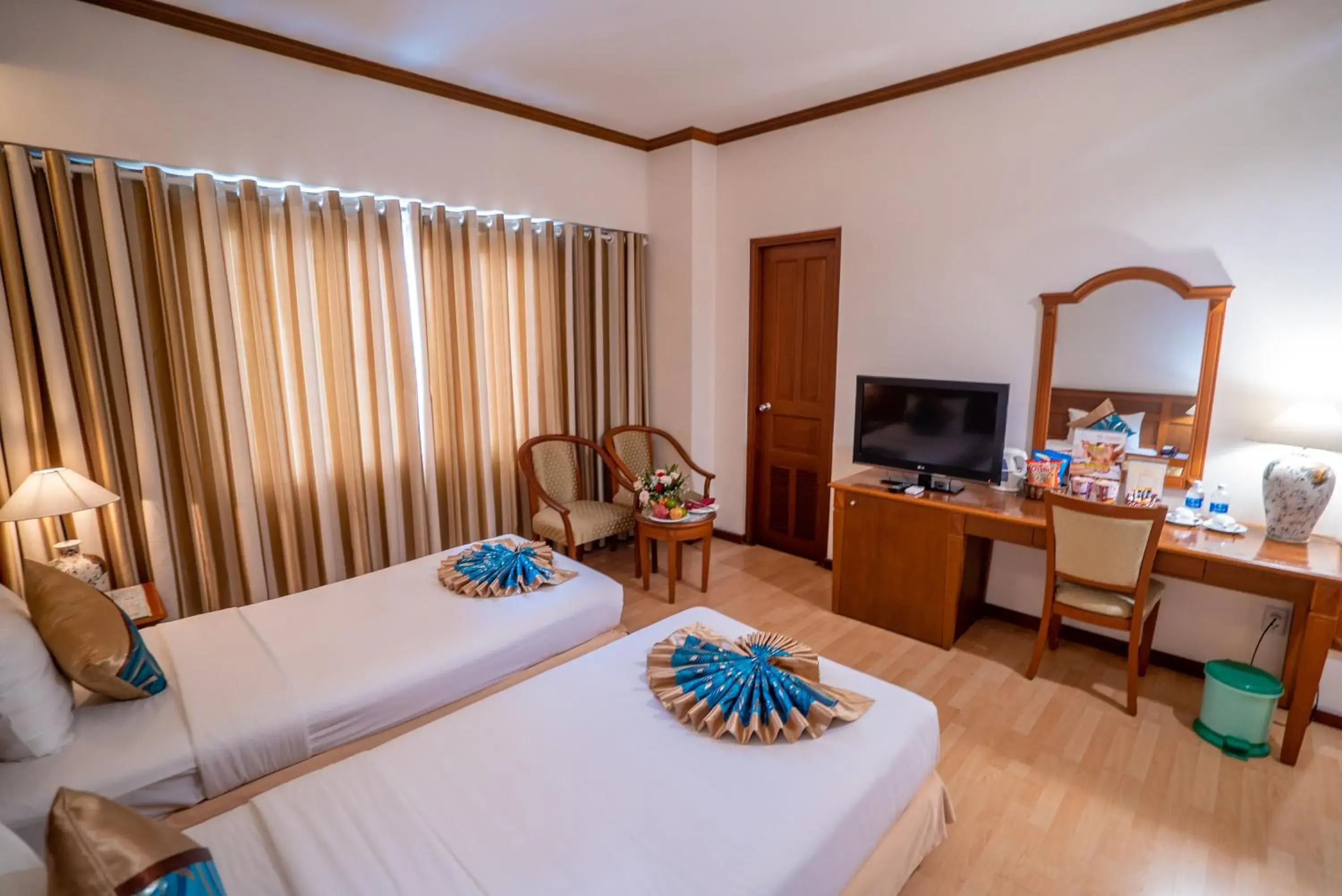 Photo of the whole room, Bed in Oscar Saigon Hotel Photo of the whole room, Bed in Oscar Saigon Hotel