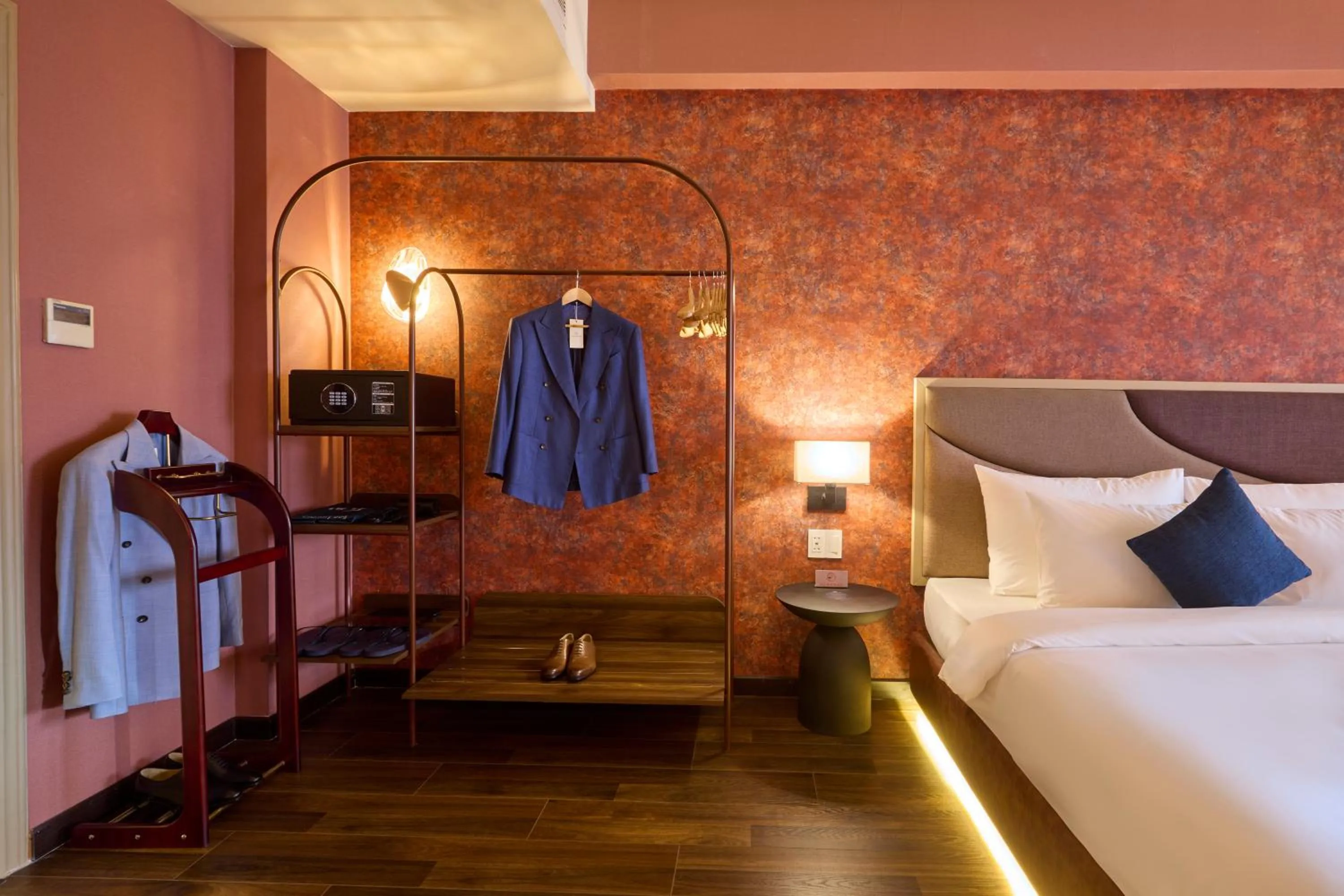 Bed in Kin Hotel Ly Tu Trong