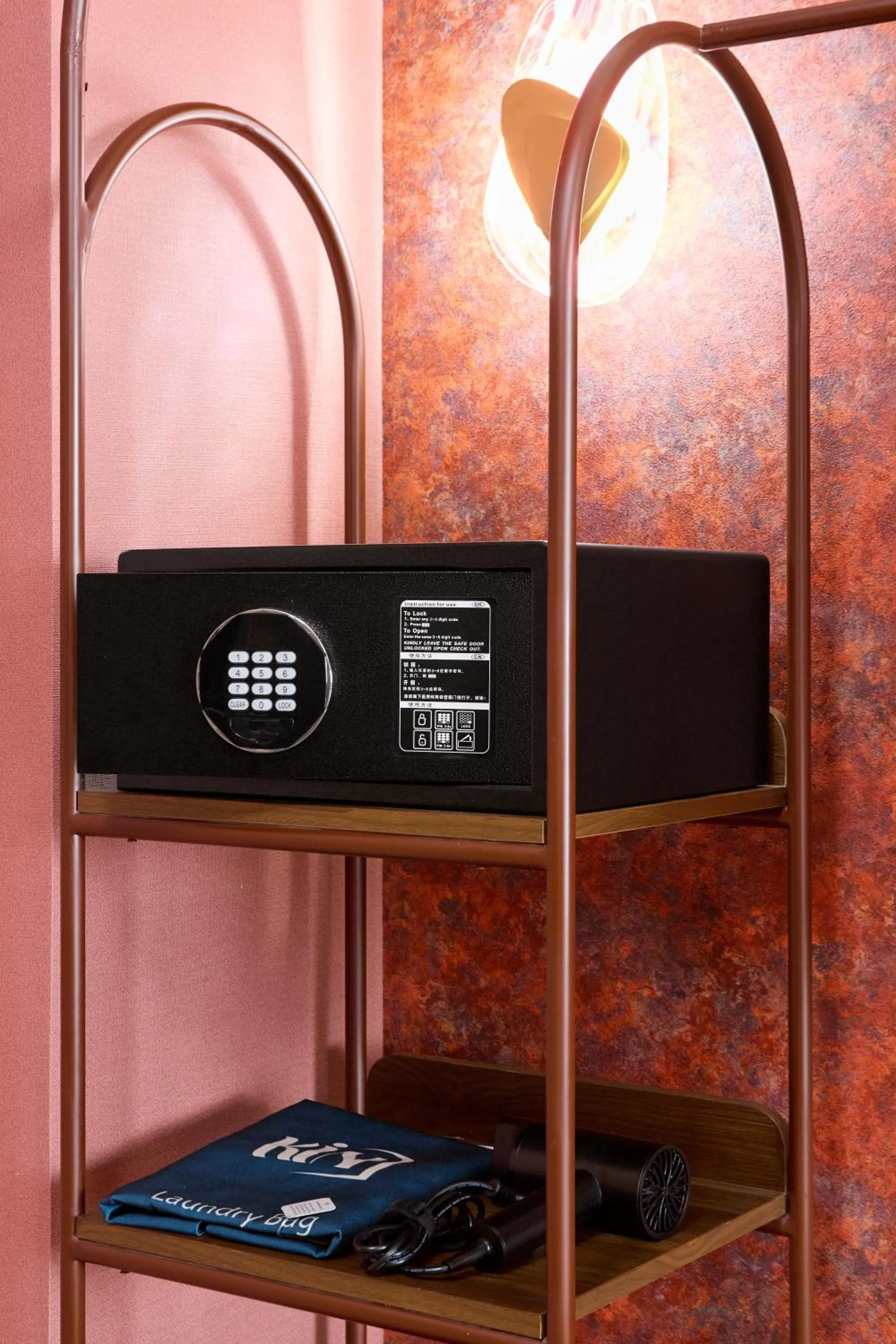 safe in Kin Hotel Ly Tu Trong