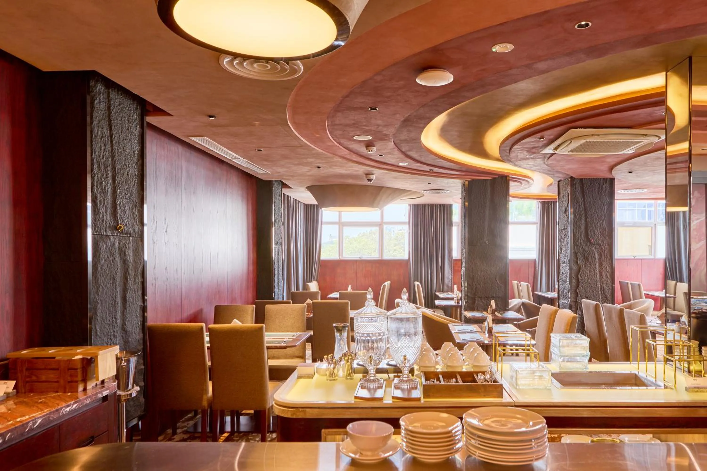 Restaurant/places to eat in Kin Hotel Ly Tu Trong