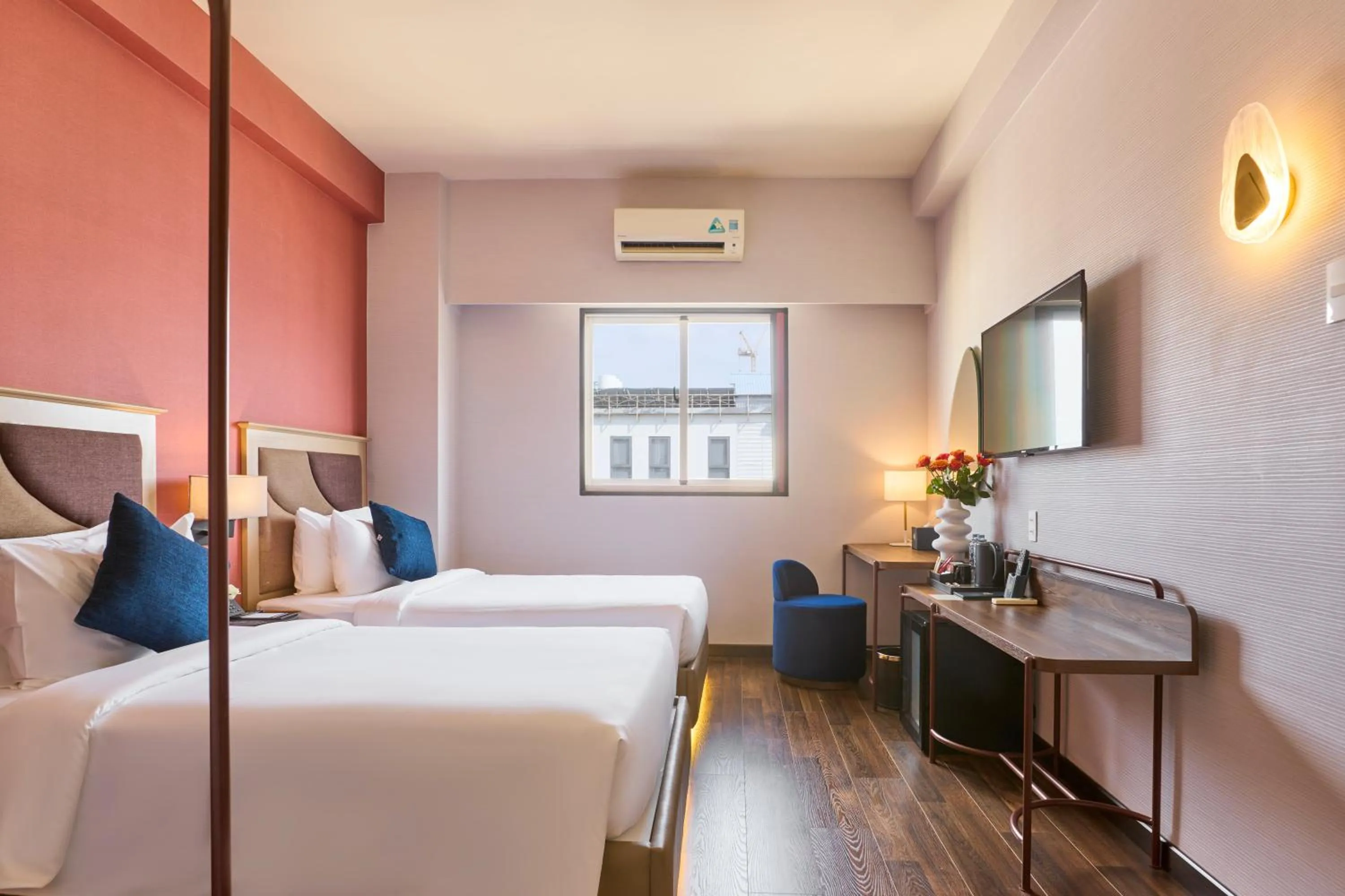 Bed in Kin Hotel Ly Tu Trong