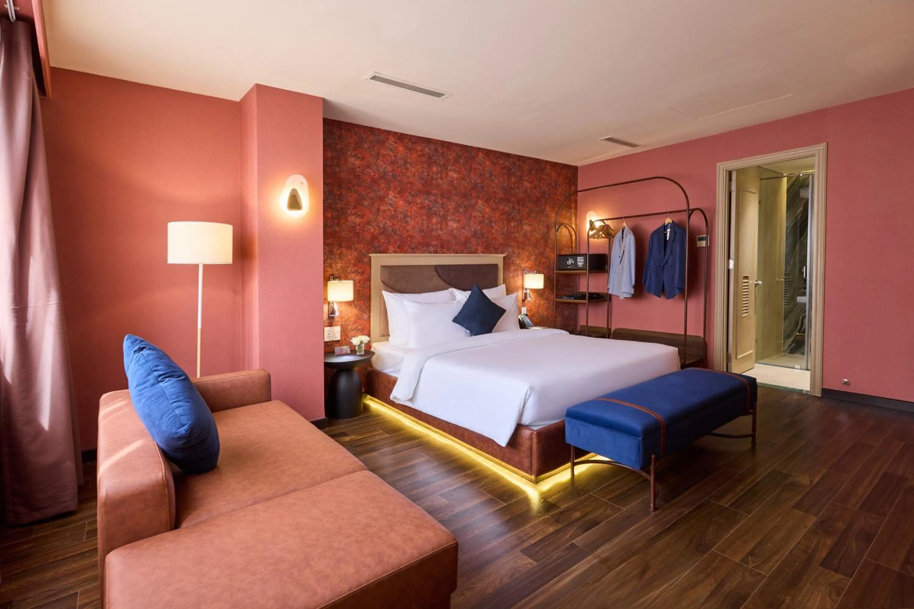 Bed in Kin Hotel Ly Tu Trong