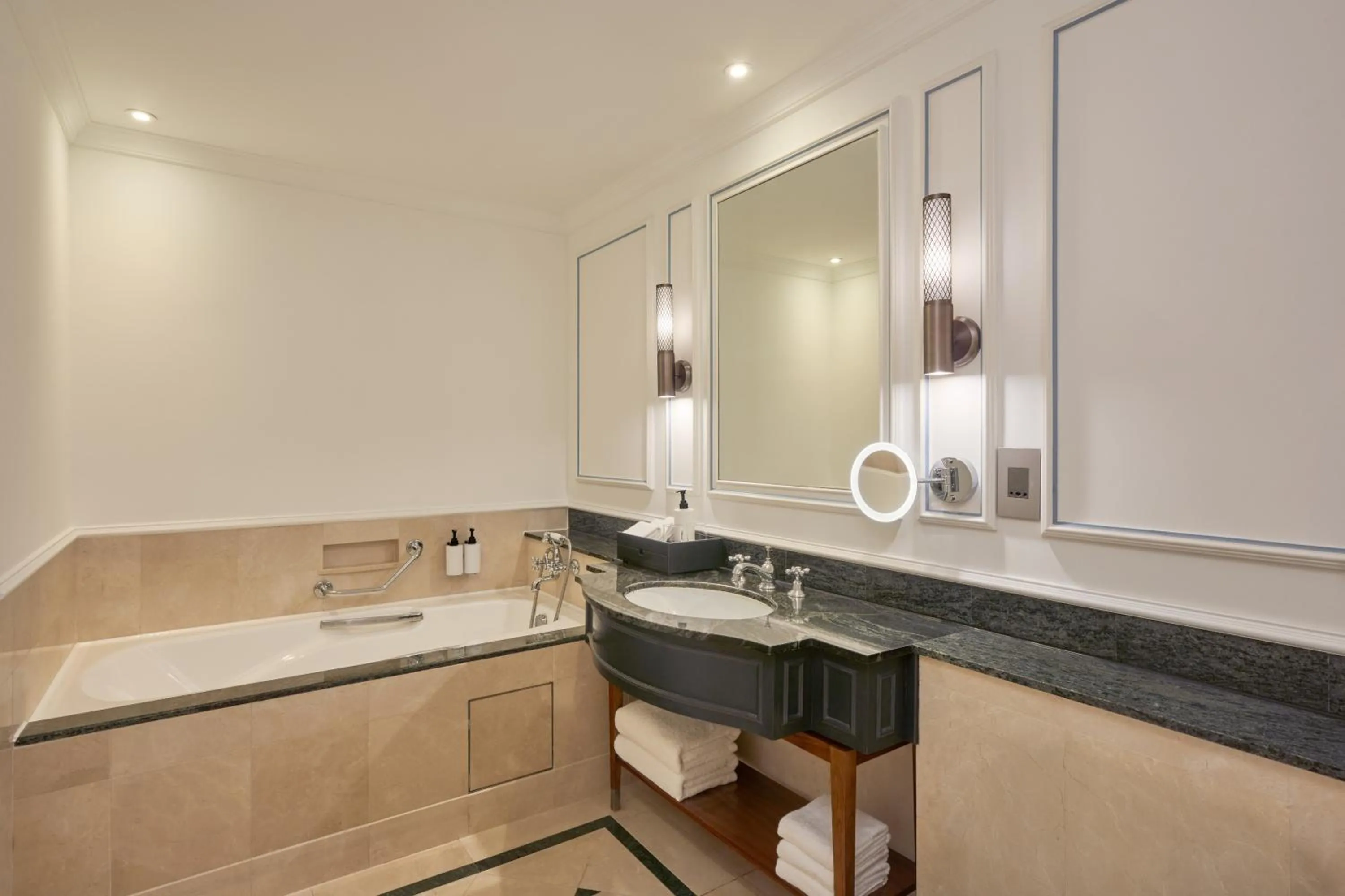 Bathroom in Frasers House, a Luxury Collection Hotel, Singapore
