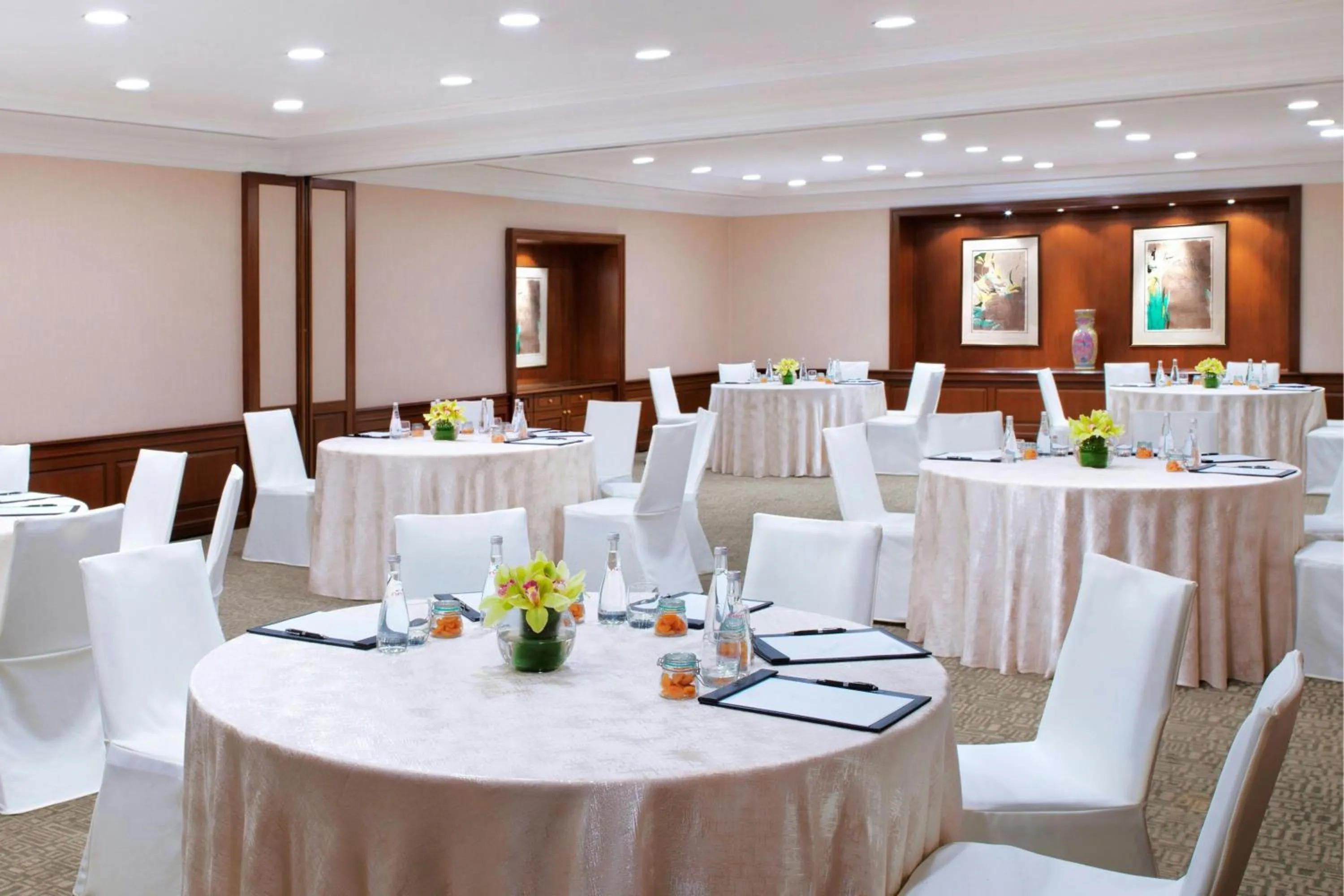 Meeting/conference room in Frasers House, a Luxury Collection Hotel, Singapore