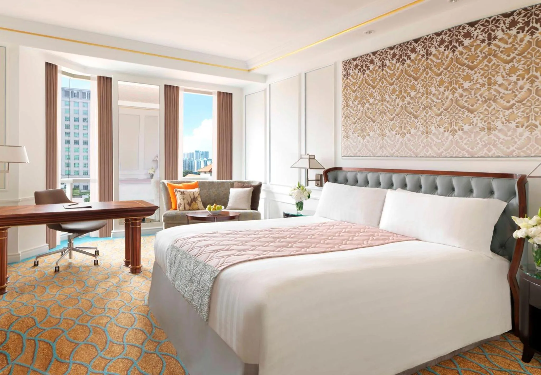 Photo of the whole room, Bed in InterContinental Singapore by IHG