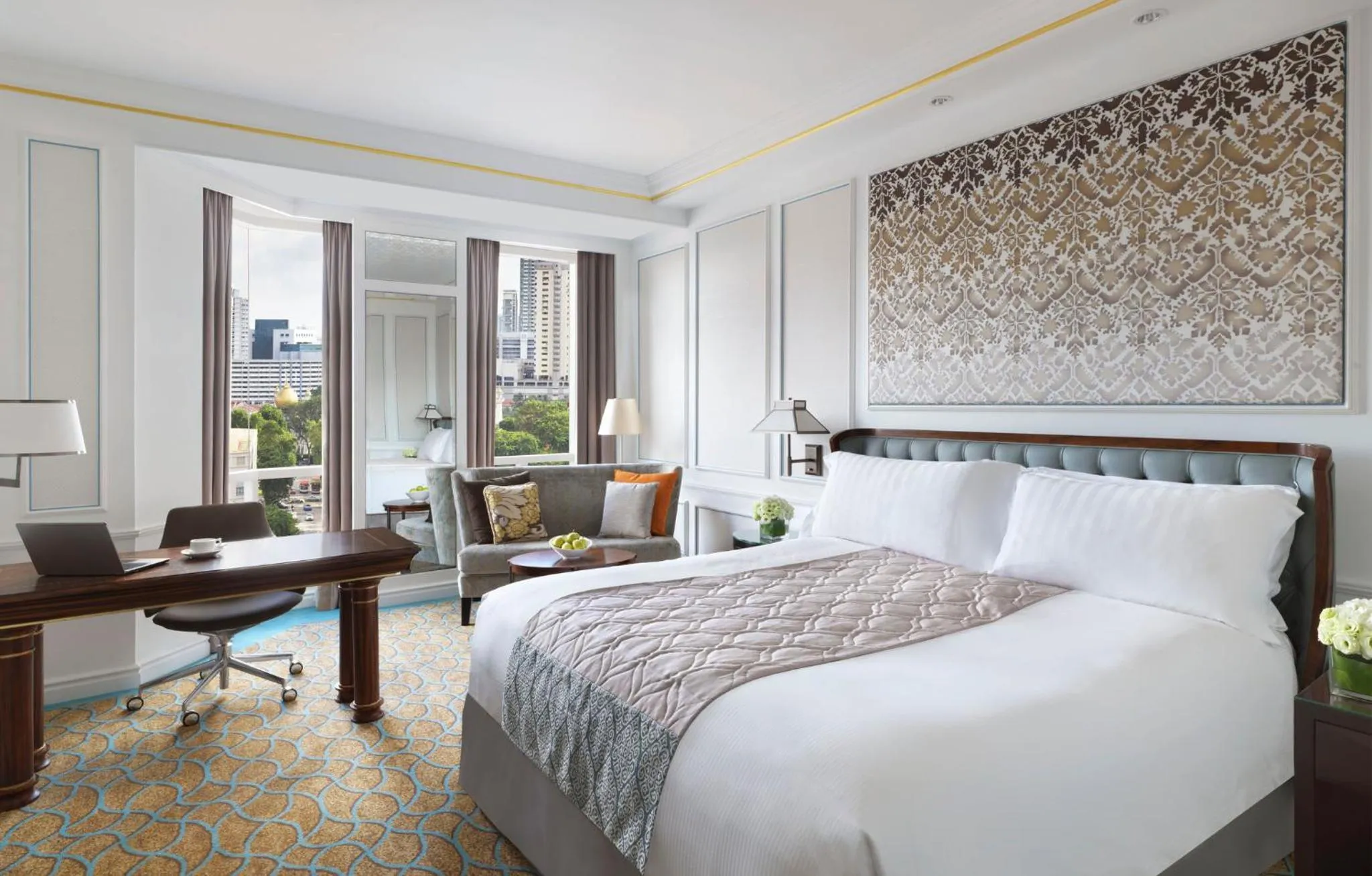 Photo of the whole room, Bed in InterContinental Singapore by IHG