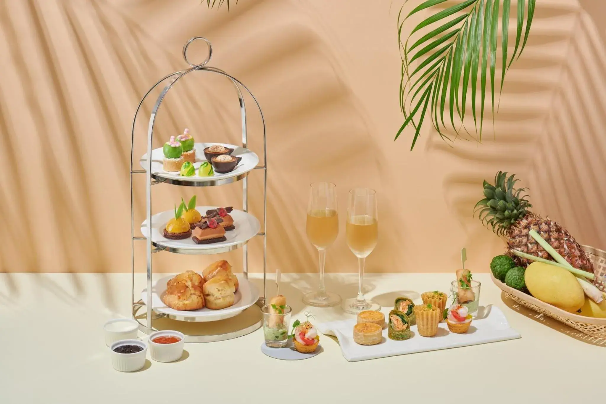 Restaurant/places to eat in InterContinental Singapore by IHG Restaurant/places to eat in InterContinental Singapore by IHG