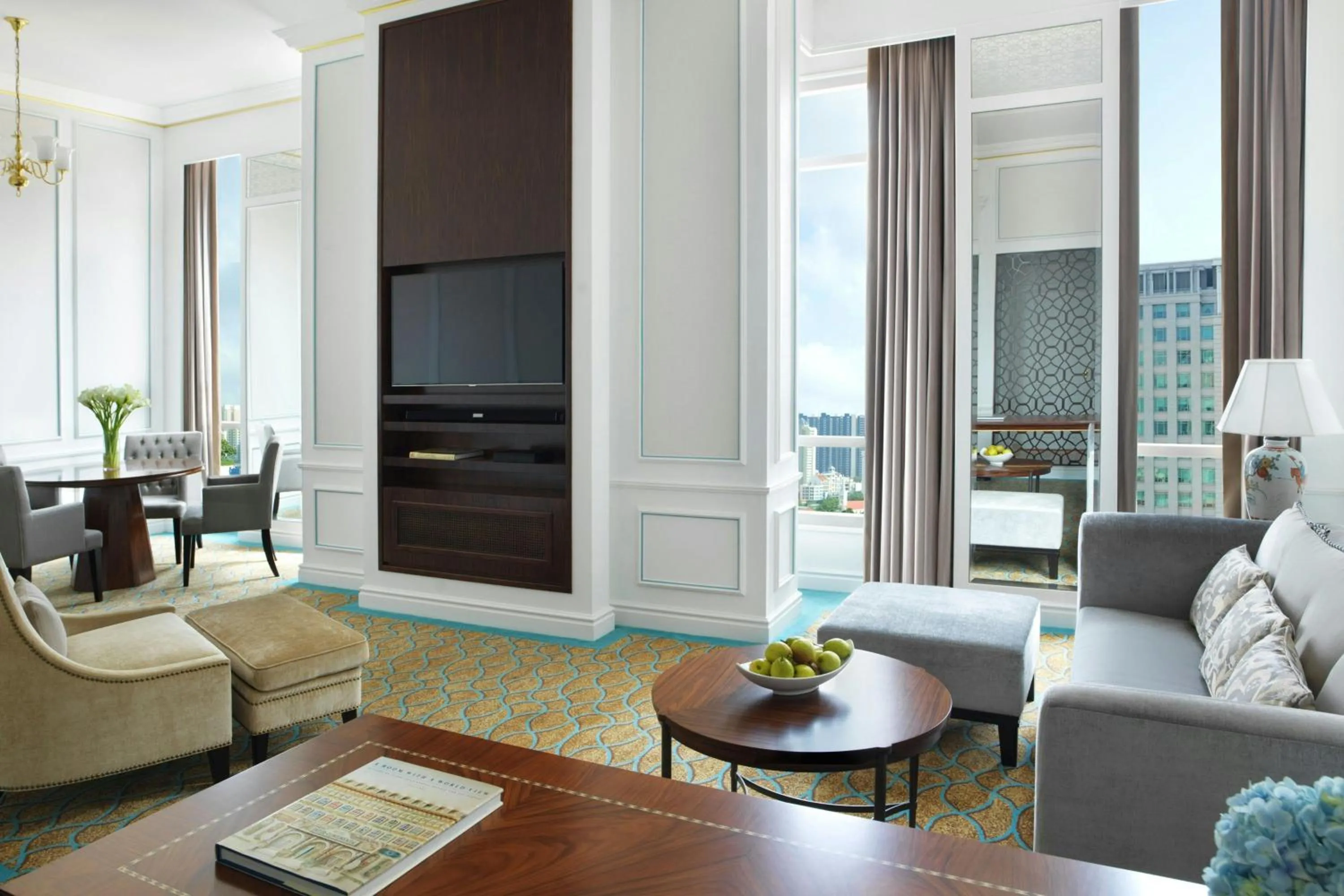 Living room in Frasers House, a Luxury Collection Hotel, Singapore