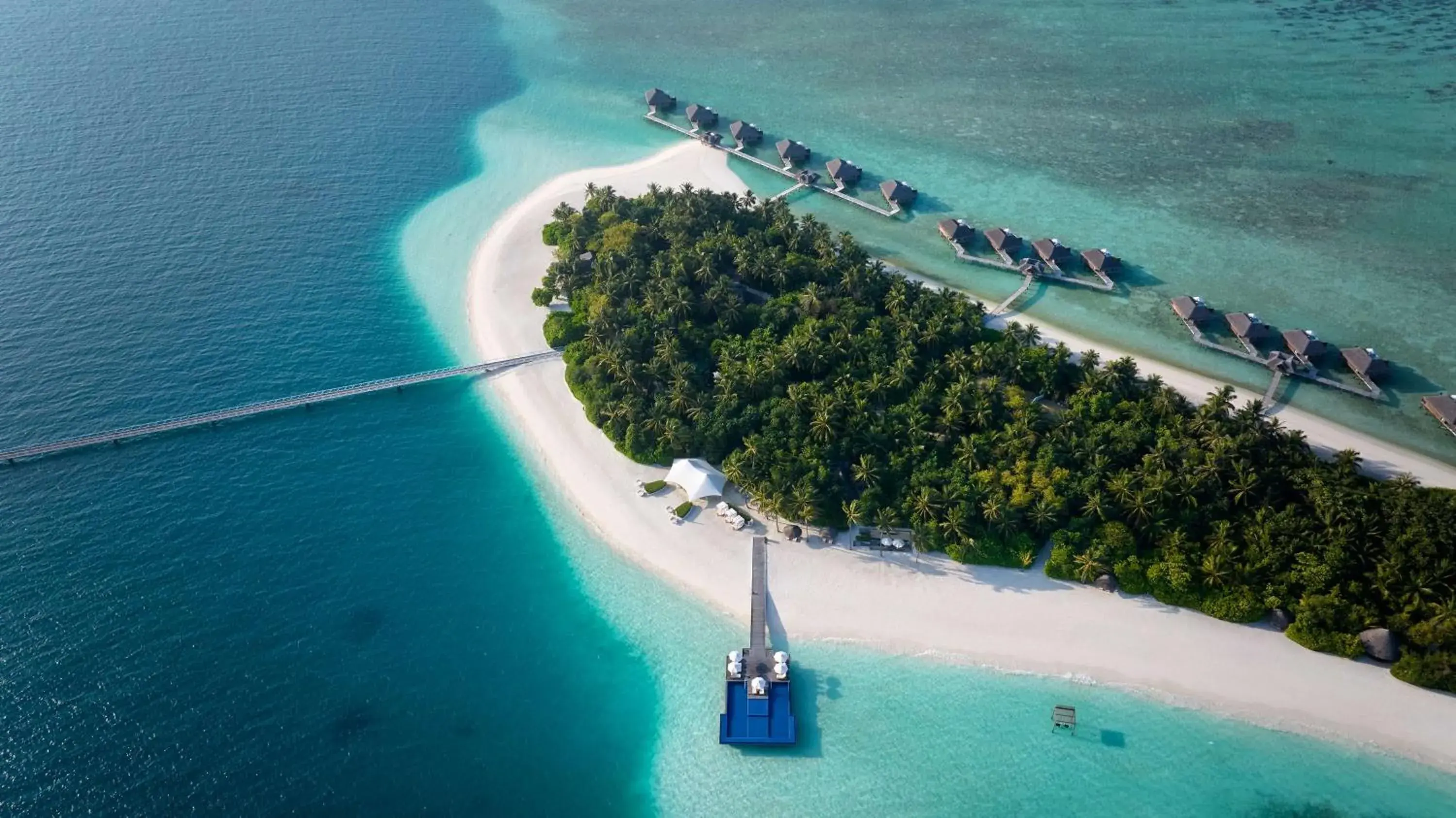 Property building in Conrad Maldives Rangali Island Property building in Conrad Maldives Rangali Island