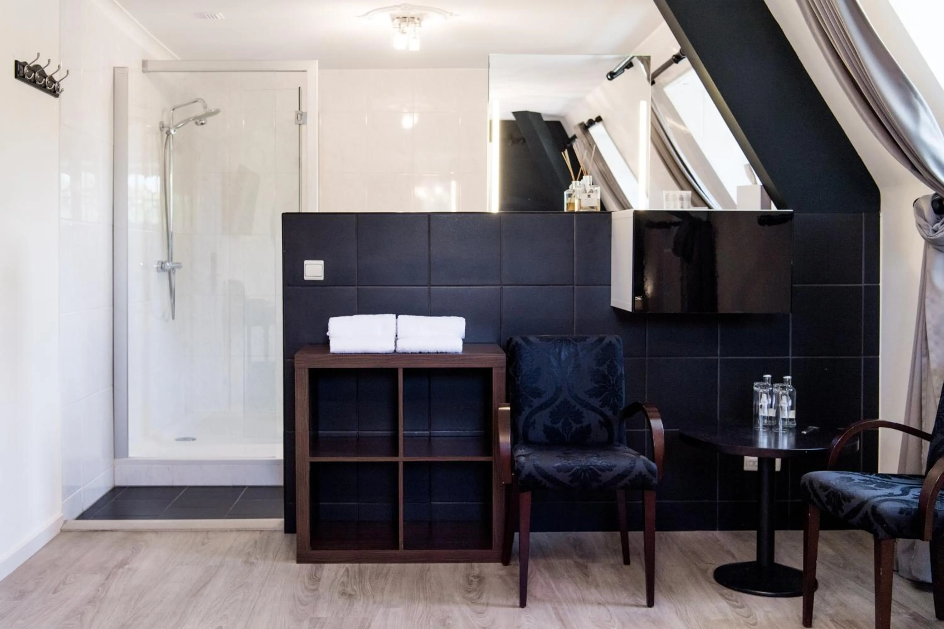 Shower in Kasteel Pietersheim Maastricht - Lanaken